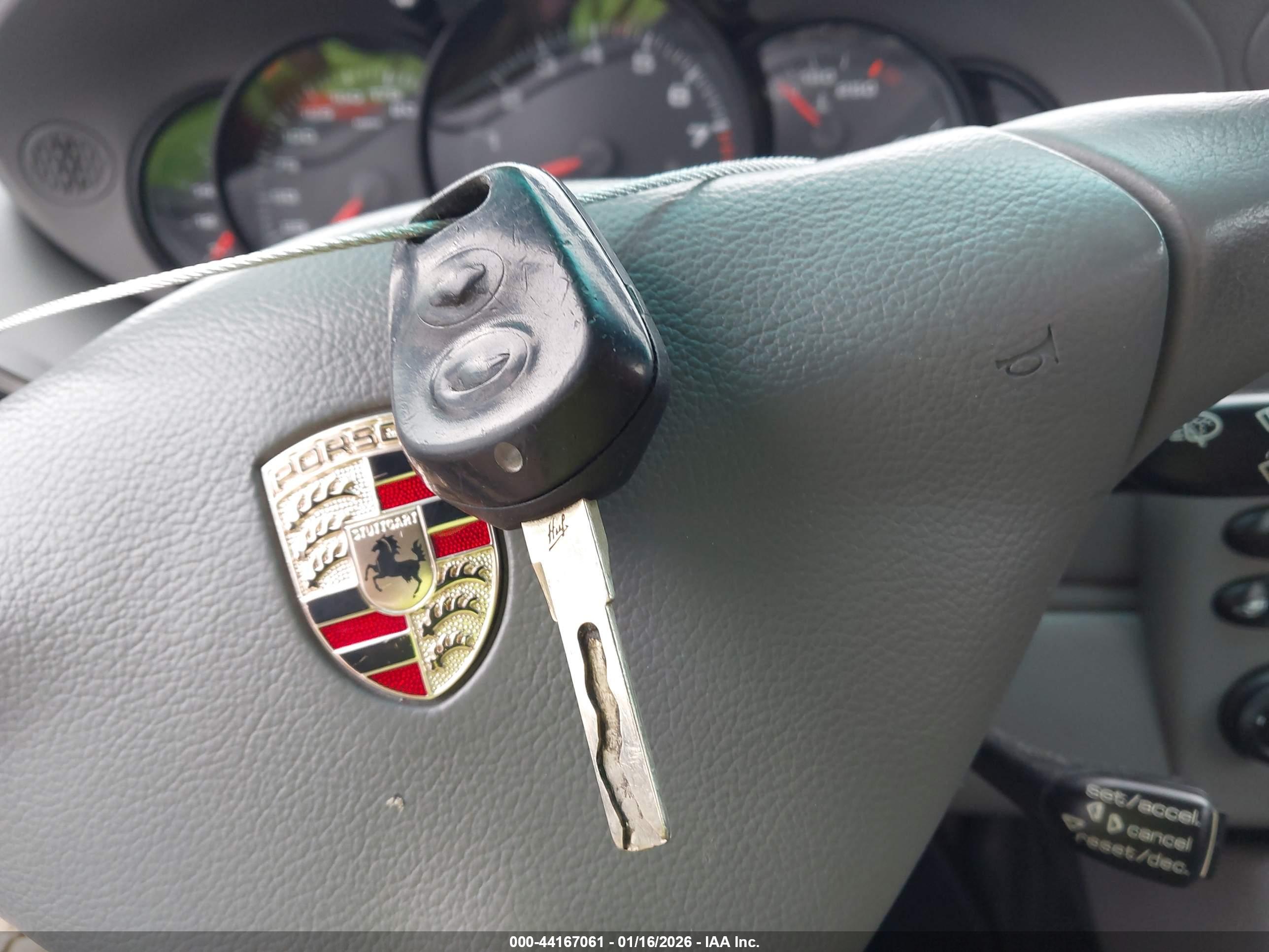 PORSCHE 911 image 11