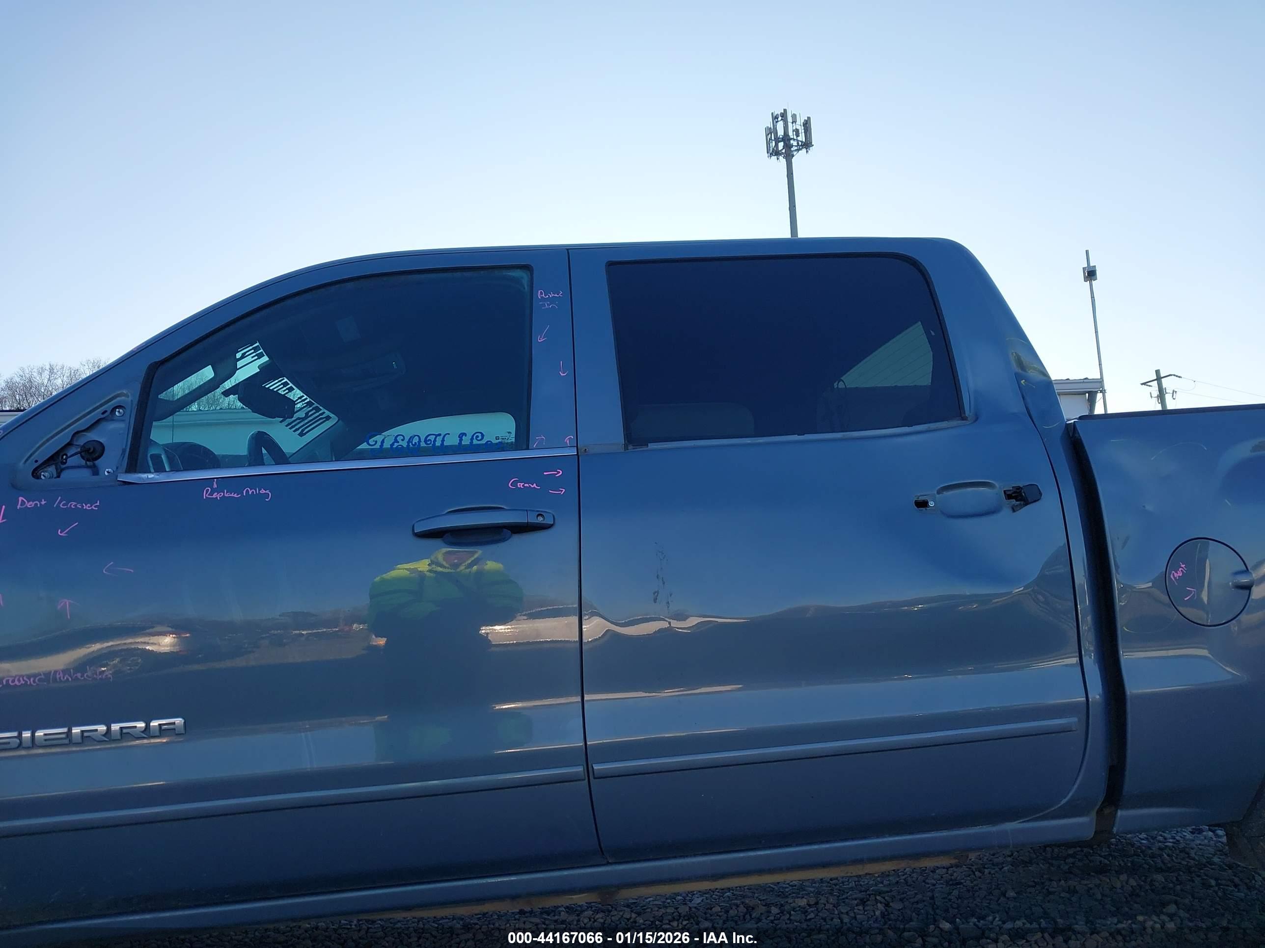 GMC SIERRA image 6