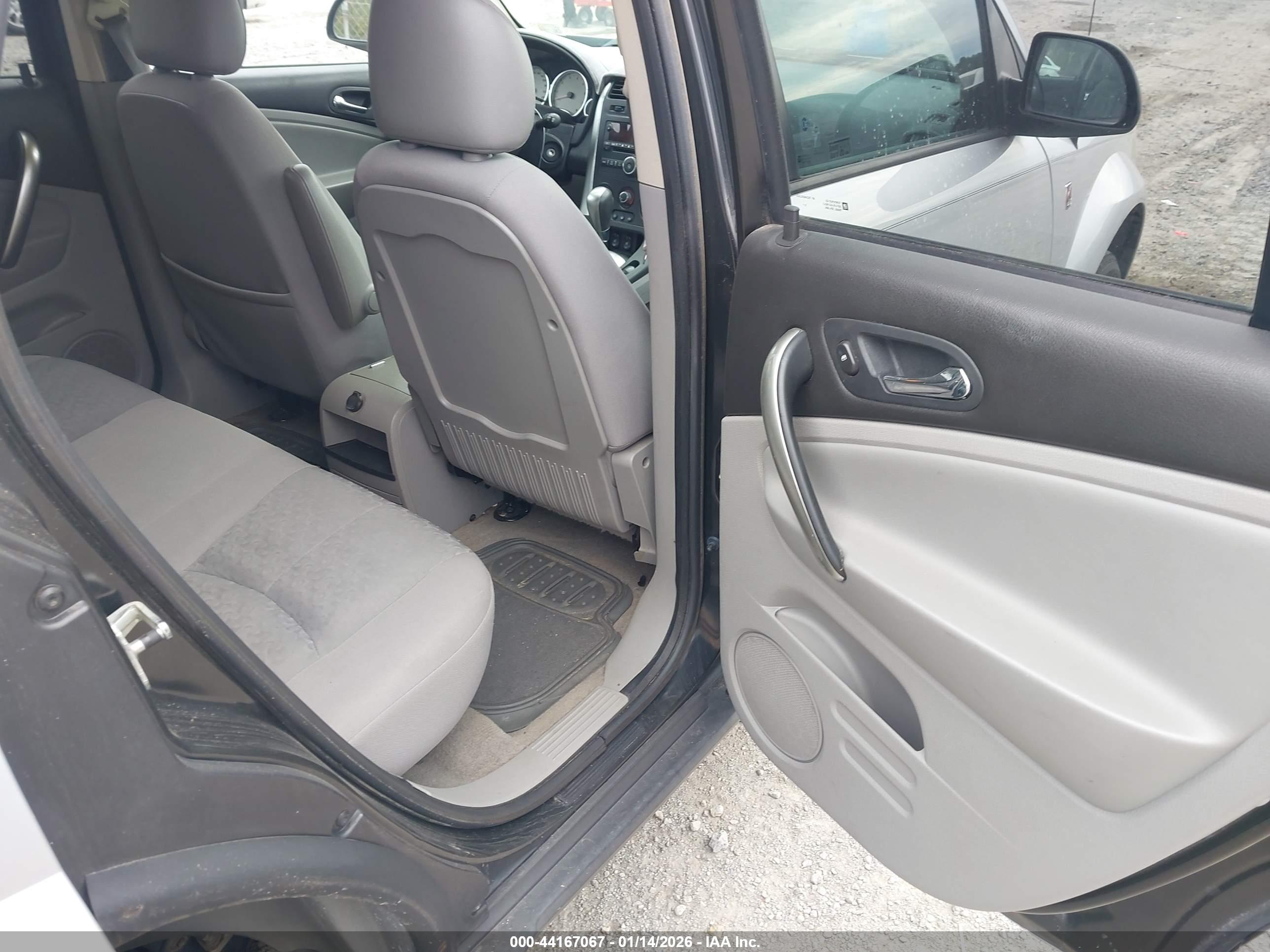 SATURN VUE image 8