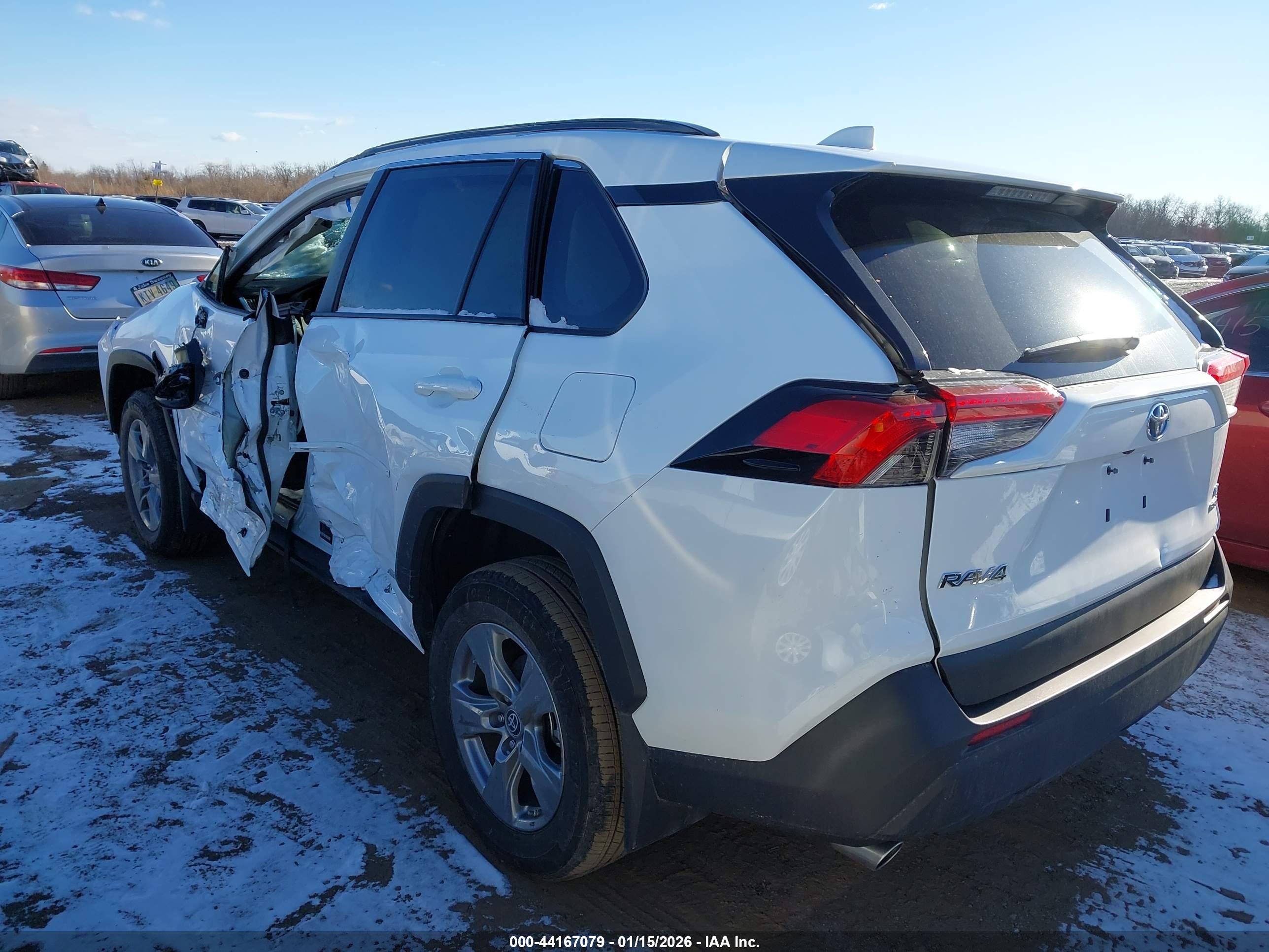 TOYOTA RAV4 image 3