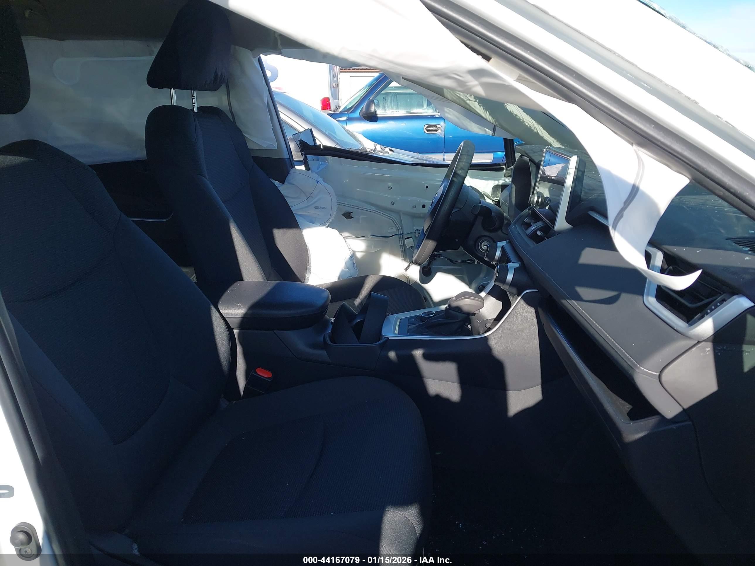 TOYOTA RAV4 image 5