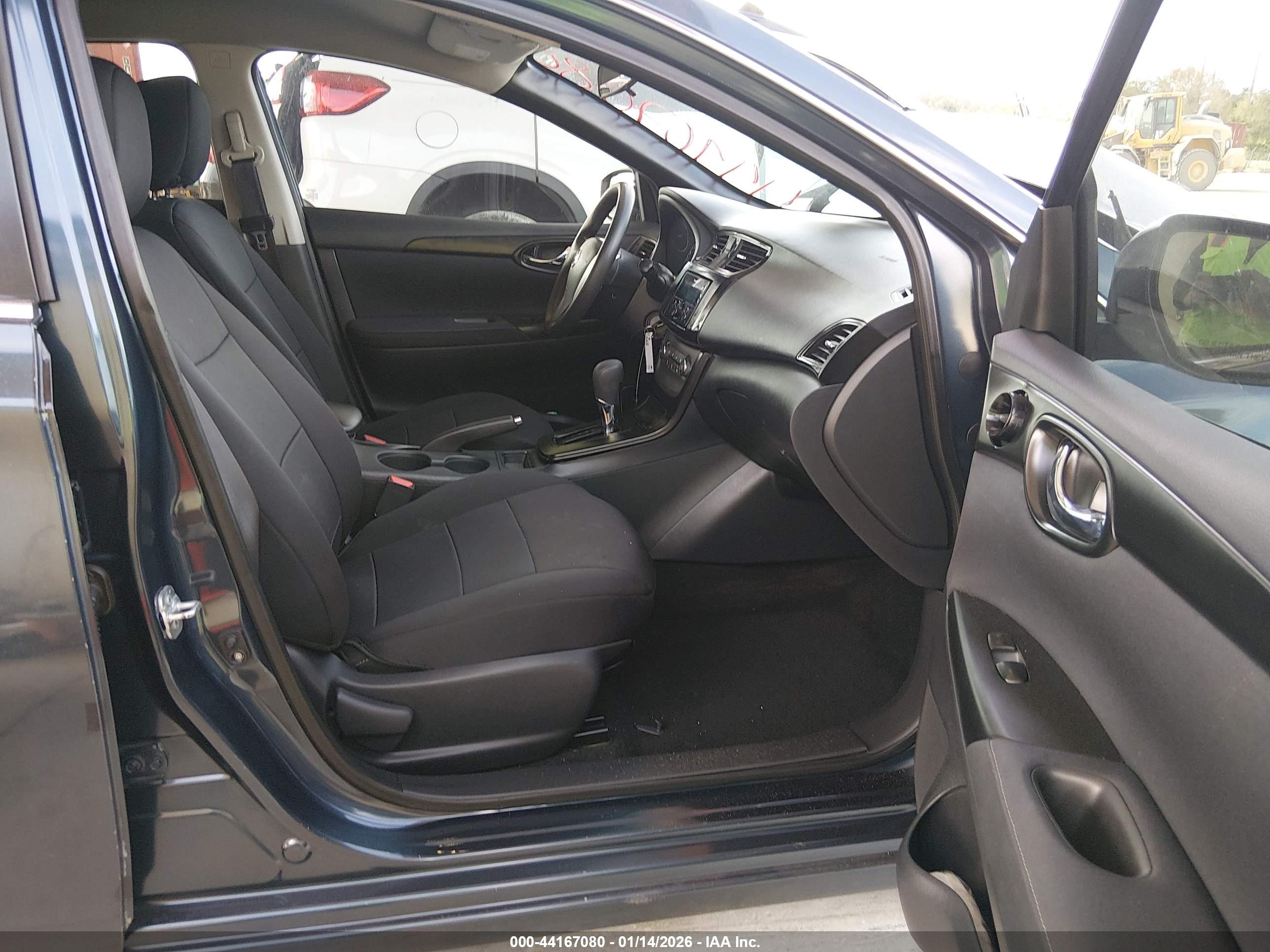 NISSAN SENTRA image 5