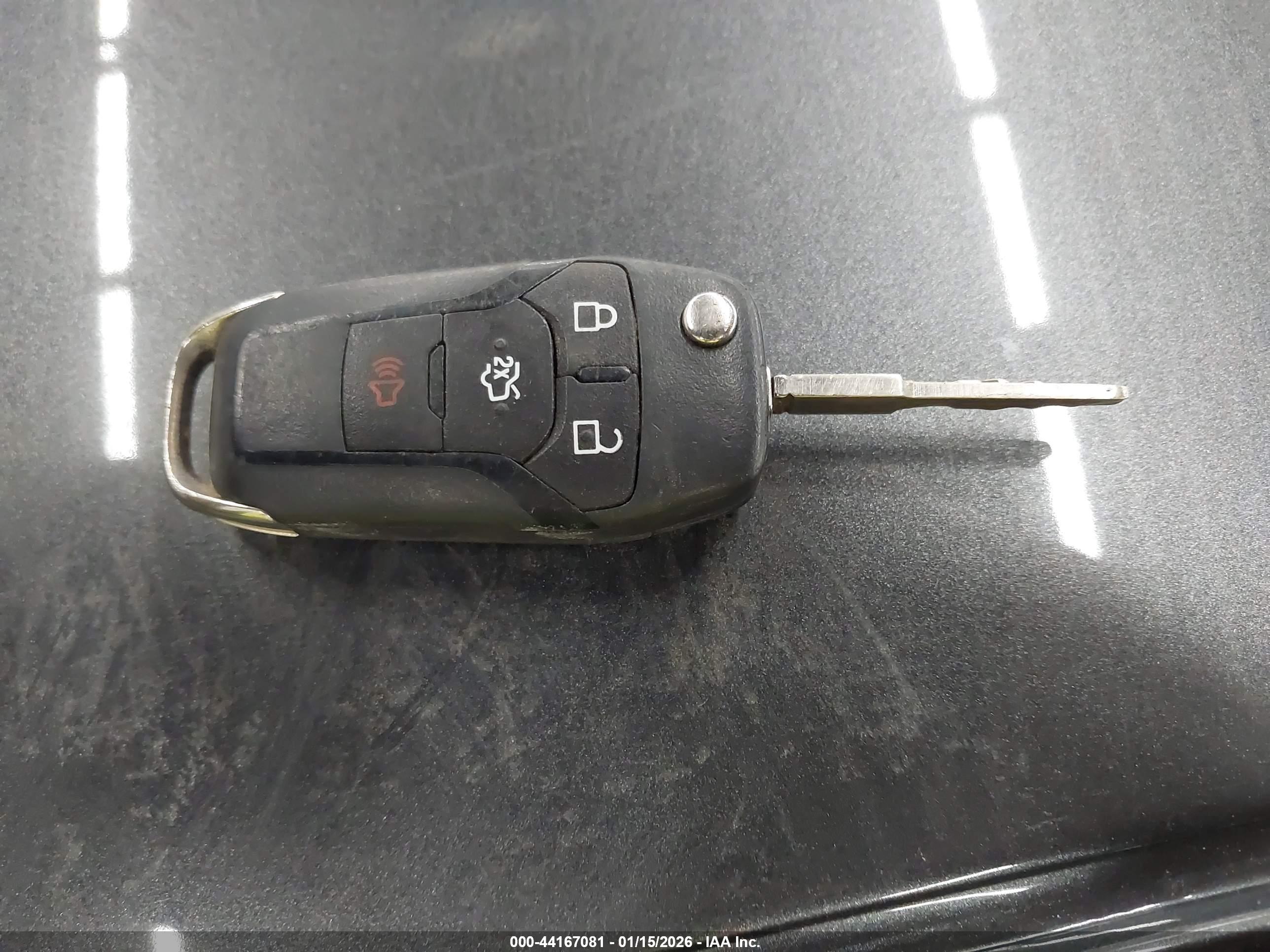 FORD FUSION image 11