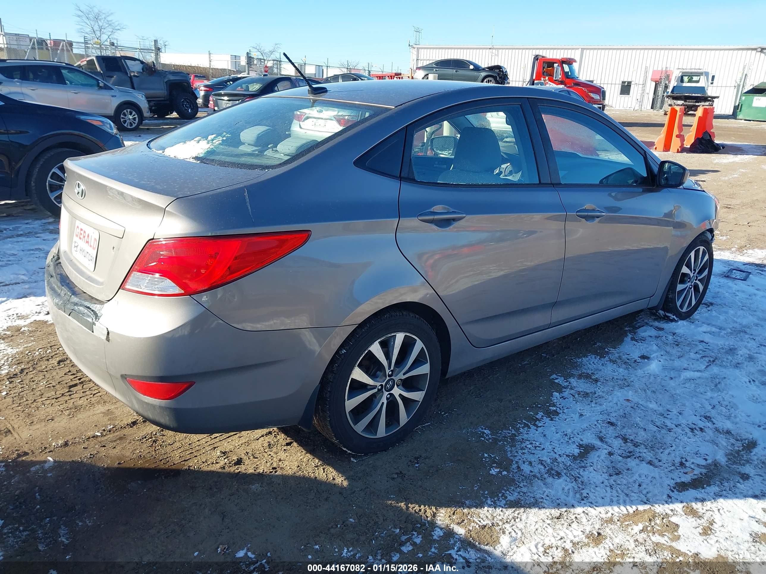 HYUNDAI ACCENT image 4