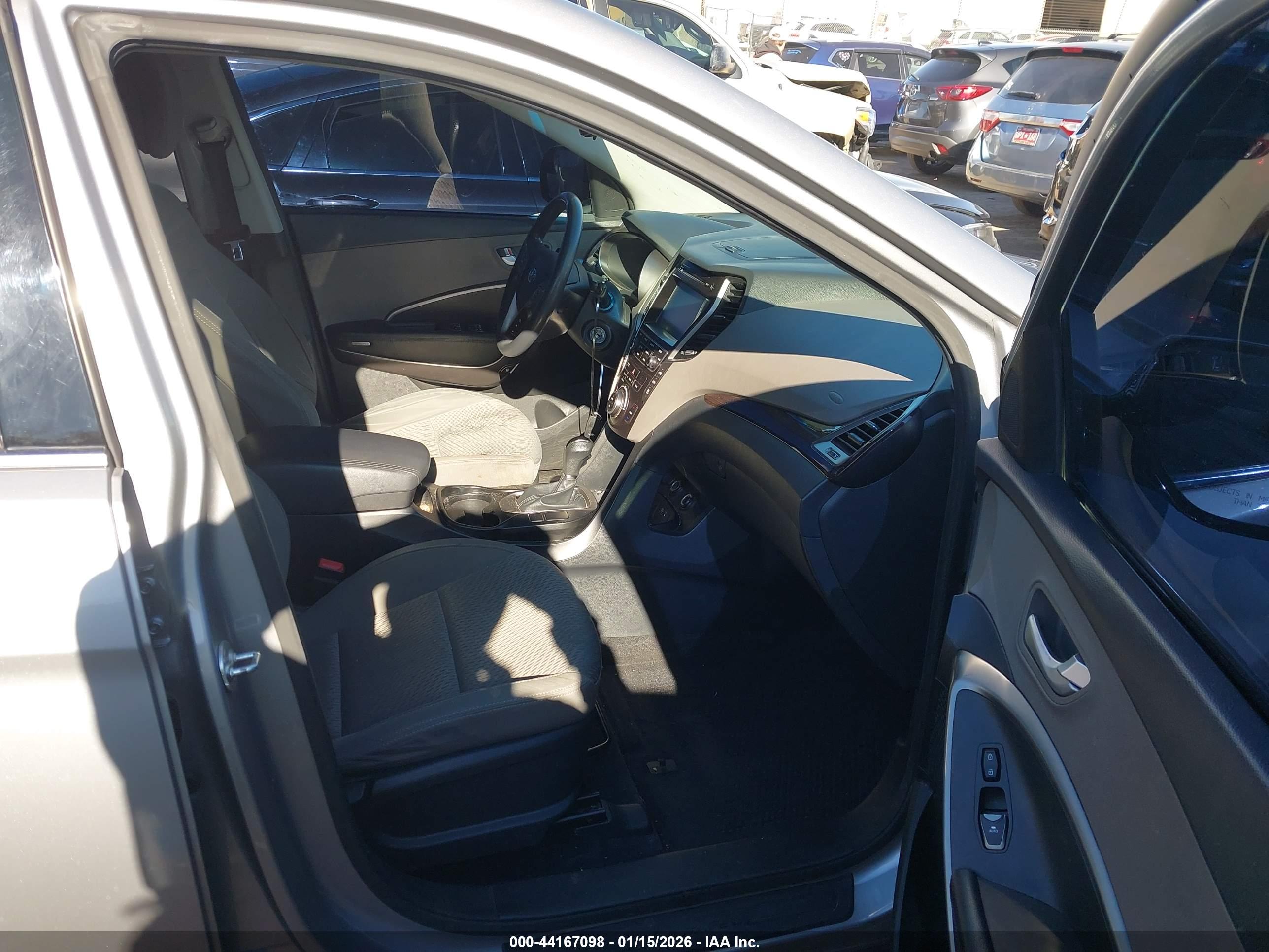HYUNDAI SANTA image 5