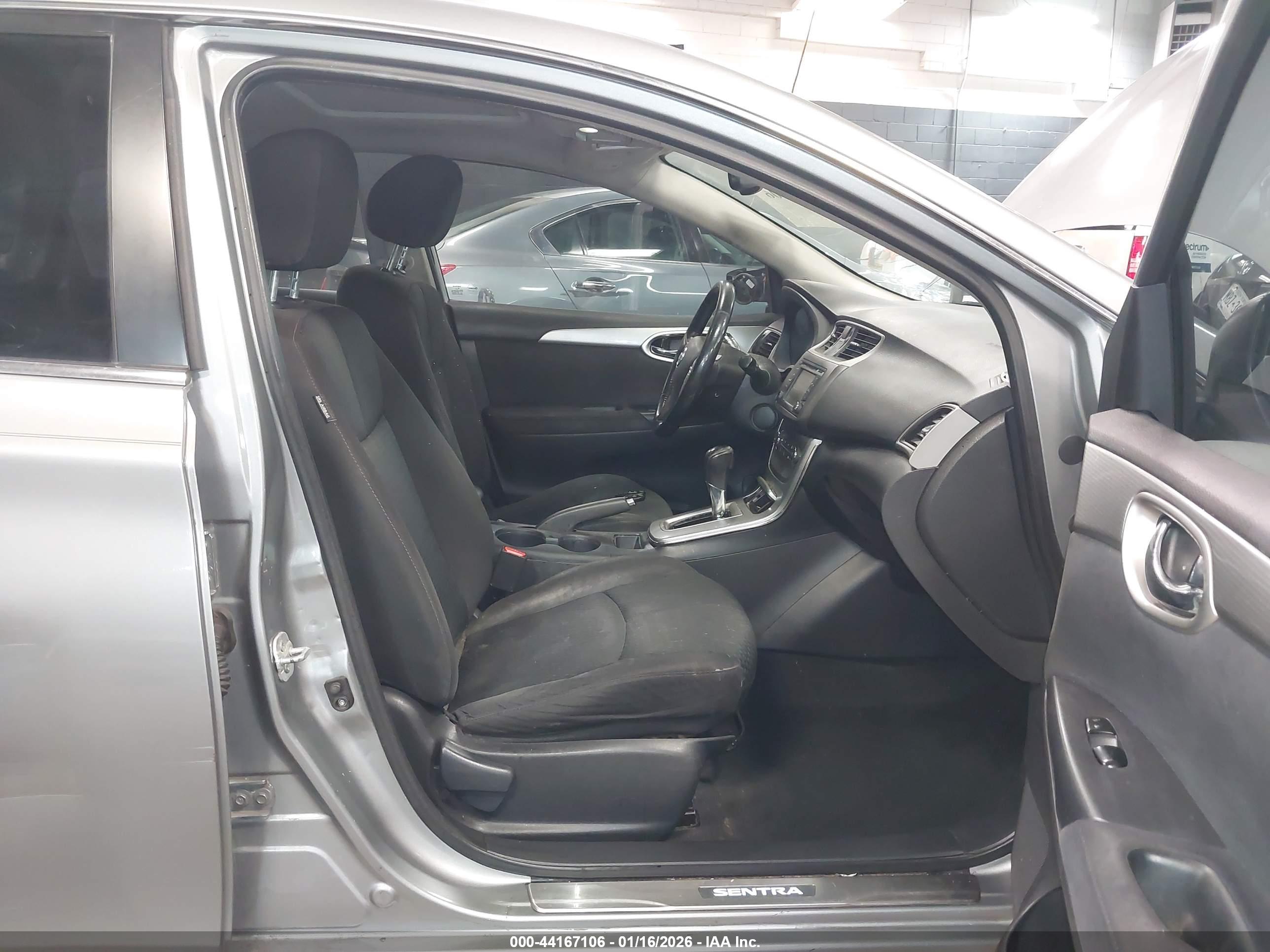 NISSAN SENTRA image 5
