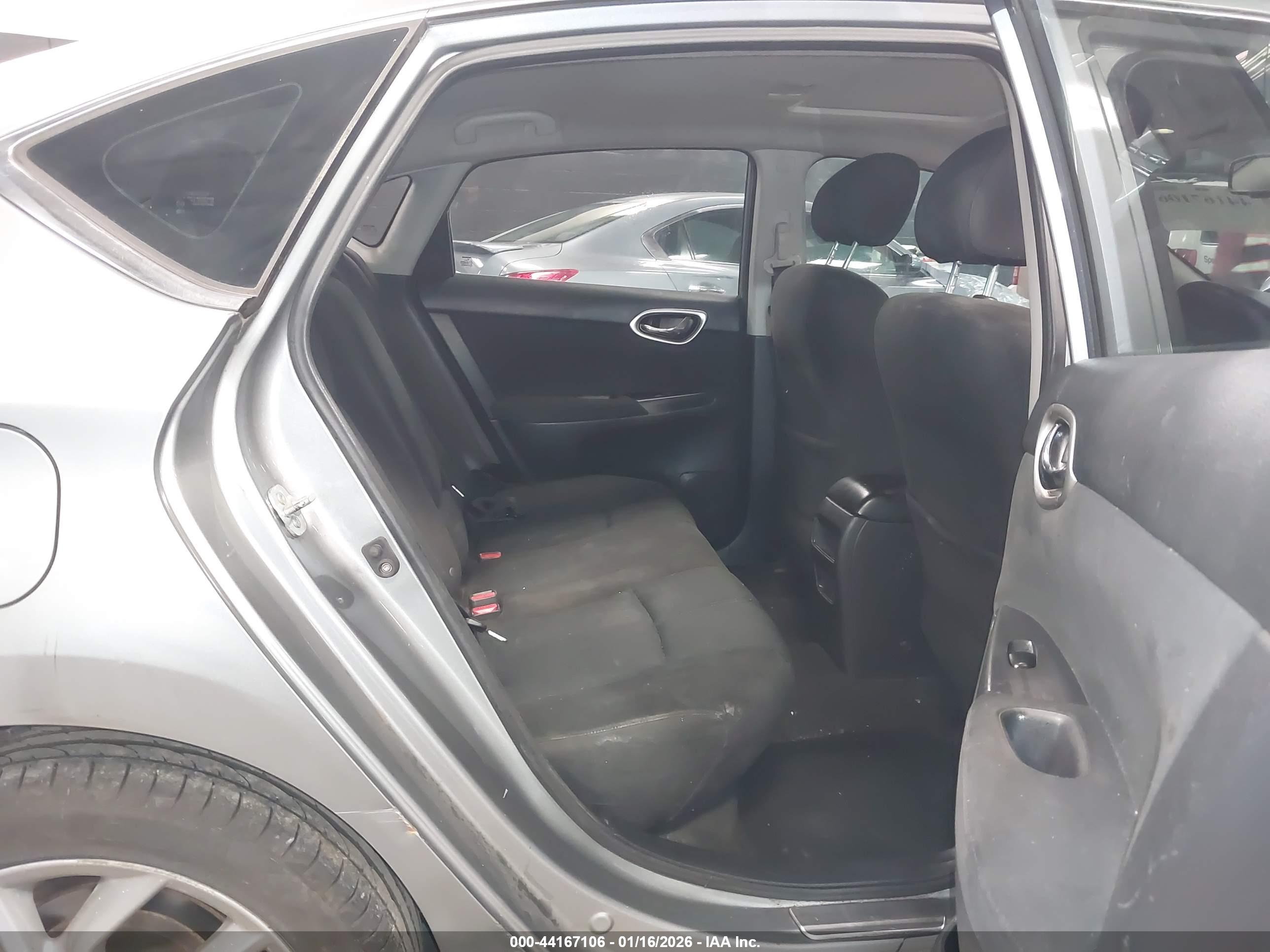 NISSAN SENTRA image 8