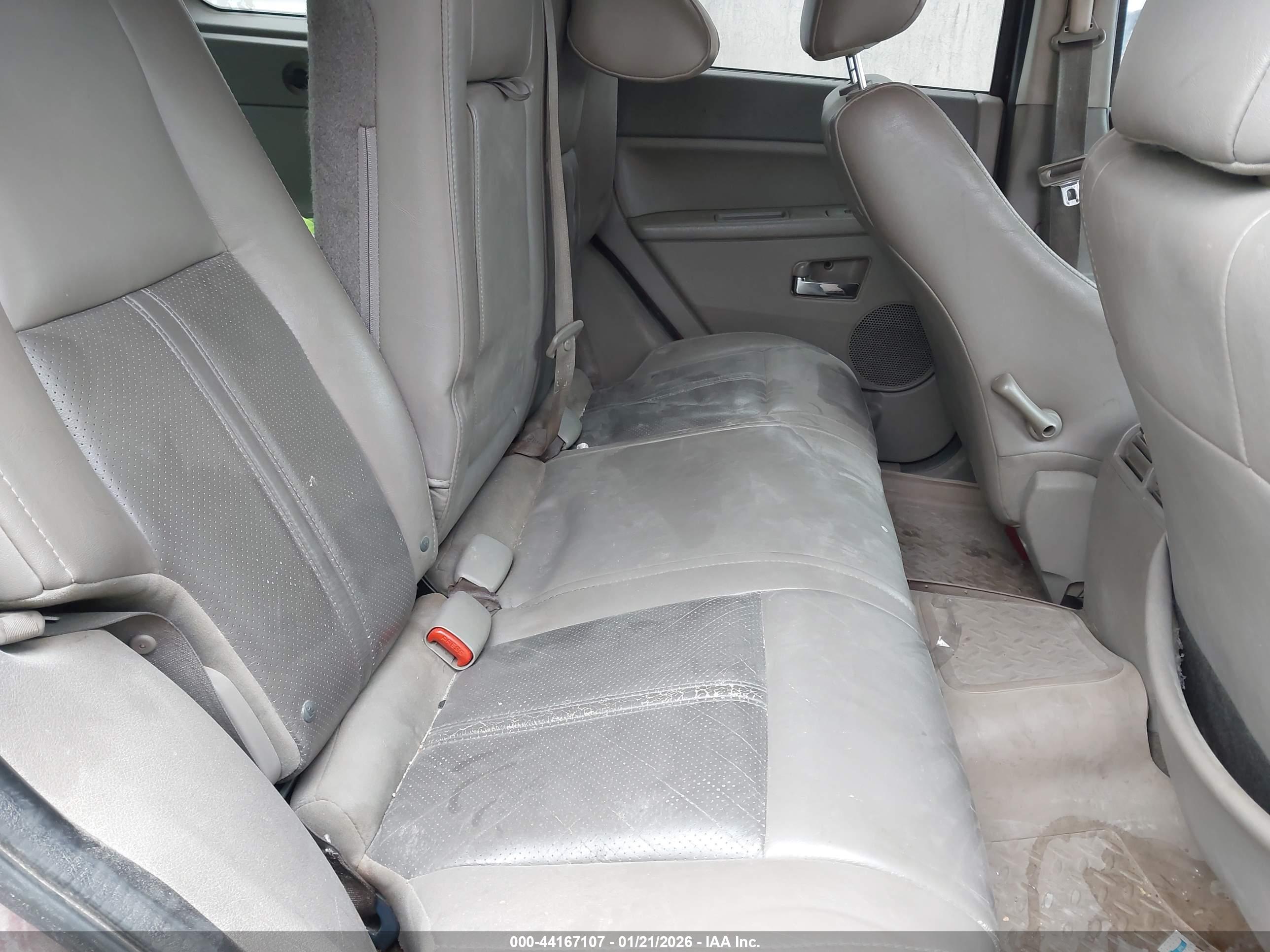 JEEP GRAND image 8