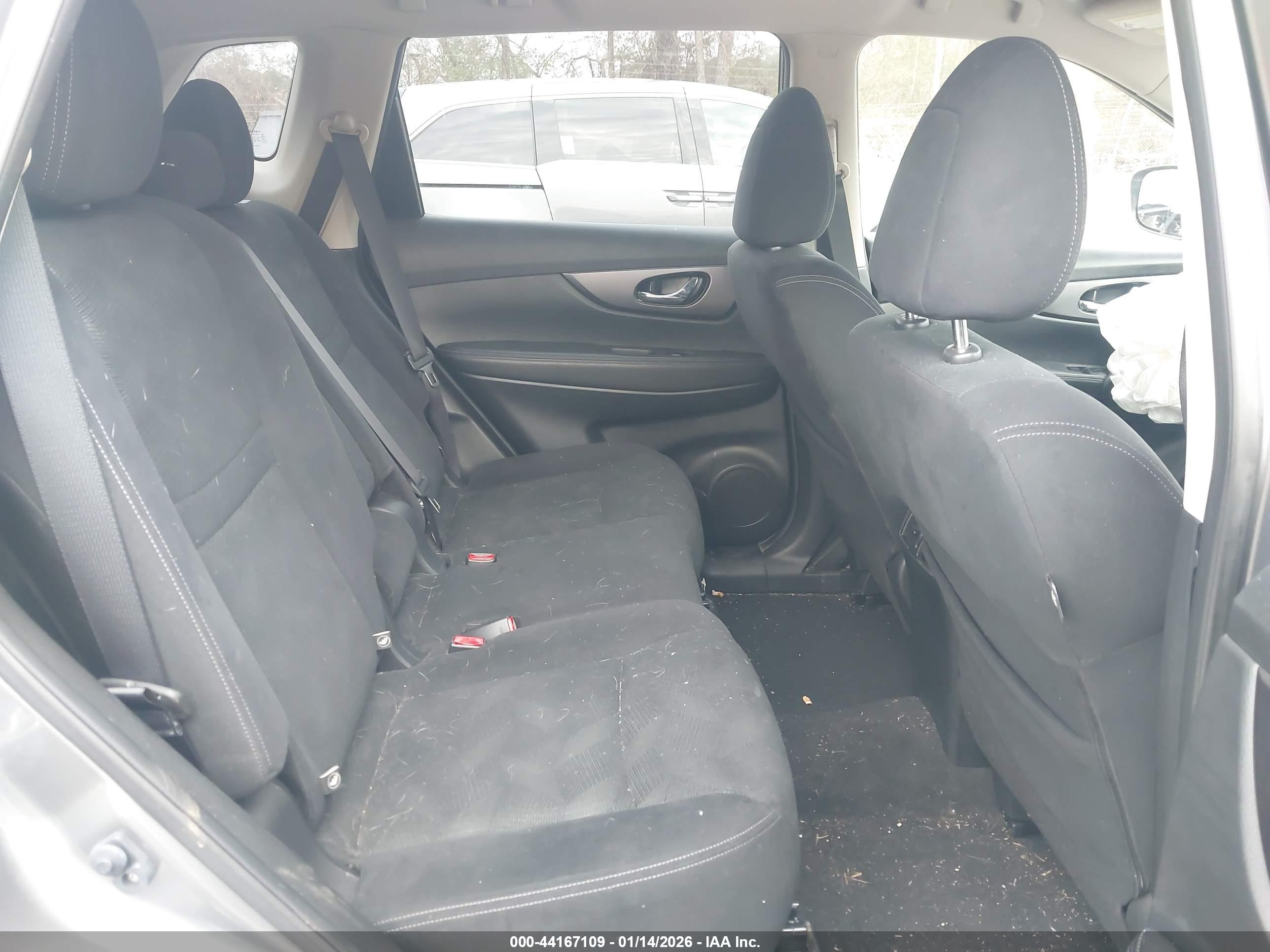 NISSAN ROGUE image 8