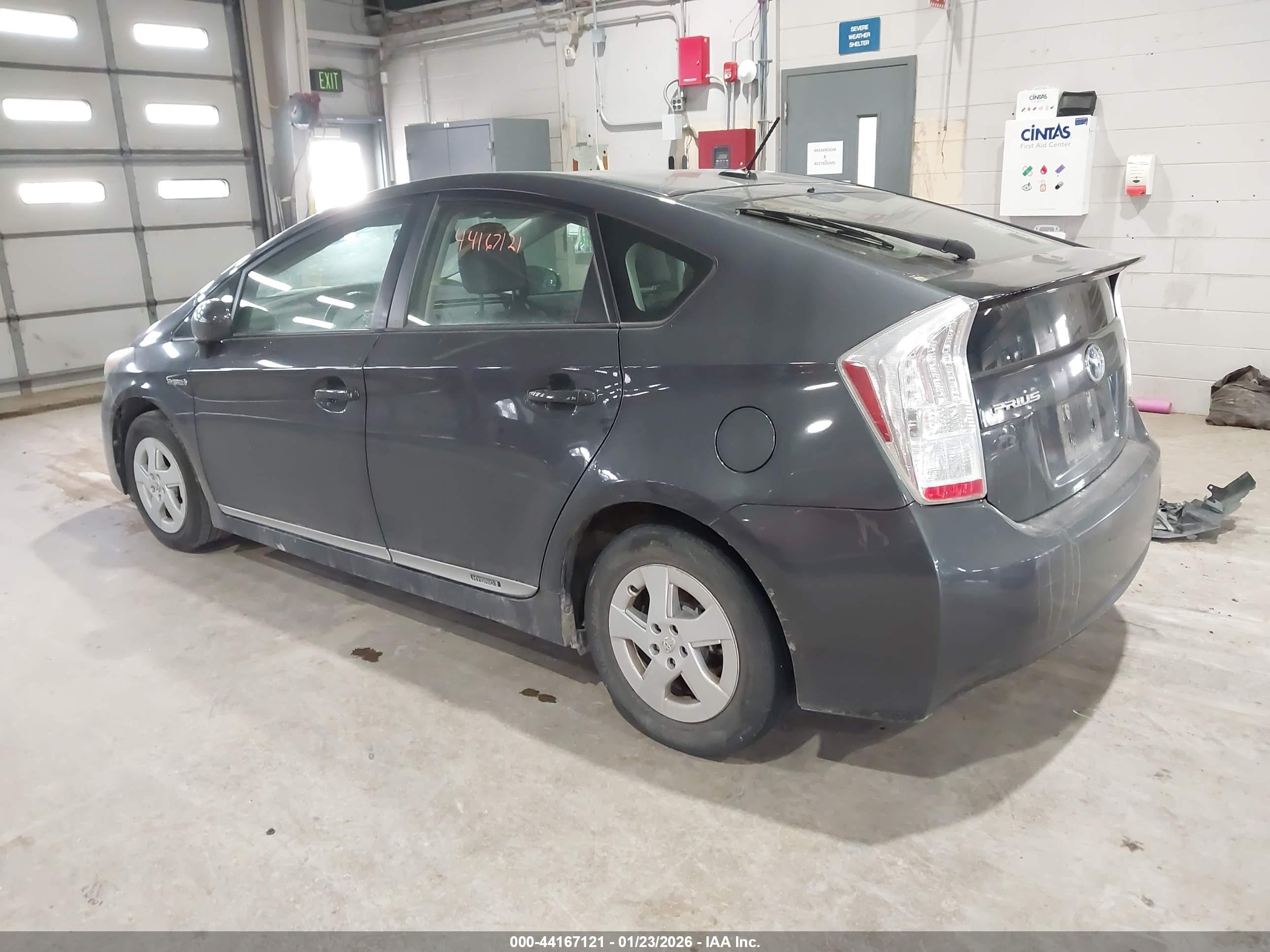TOYOTA PRIUS image 3