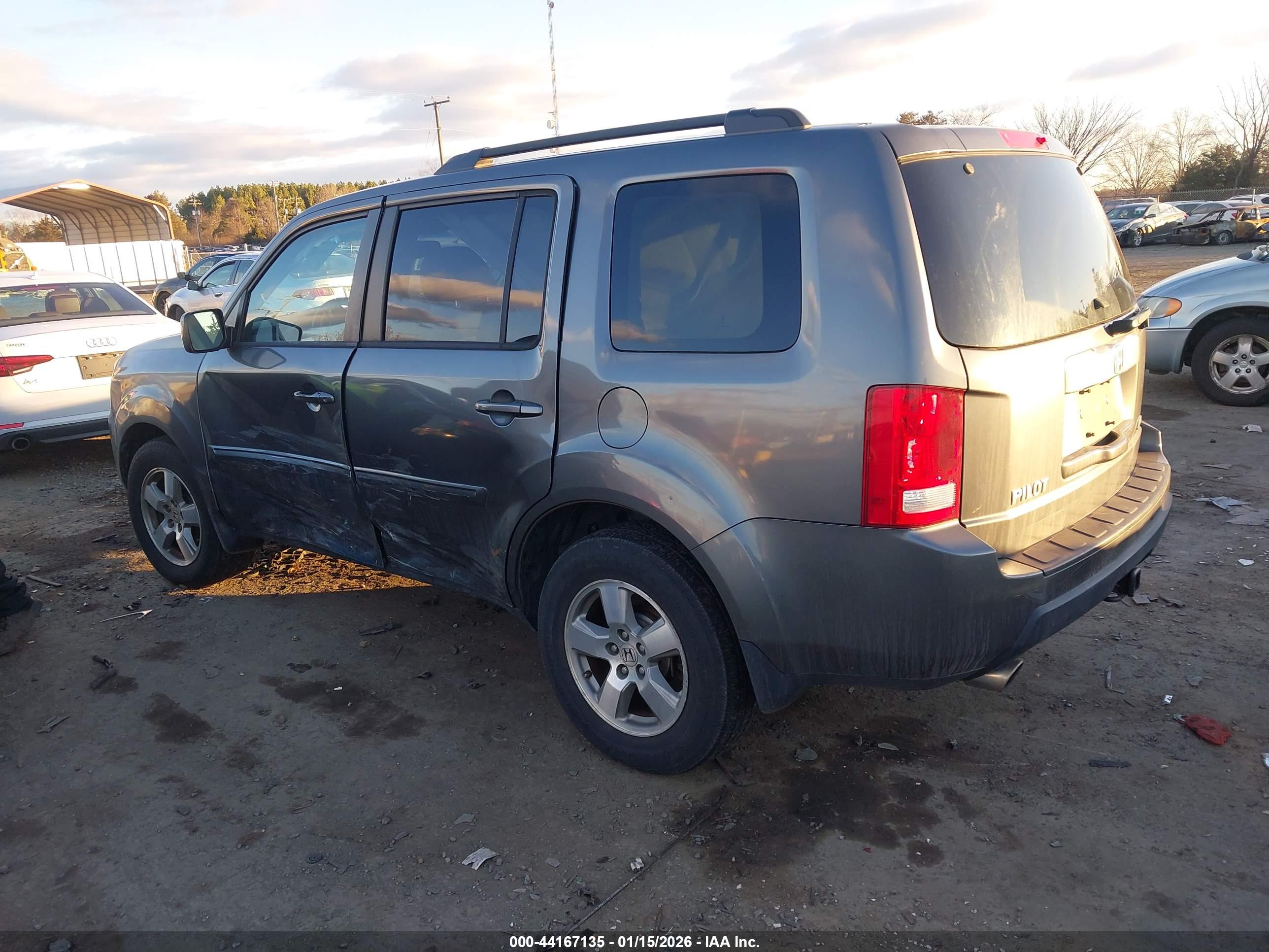 HONDA PILOT image 3