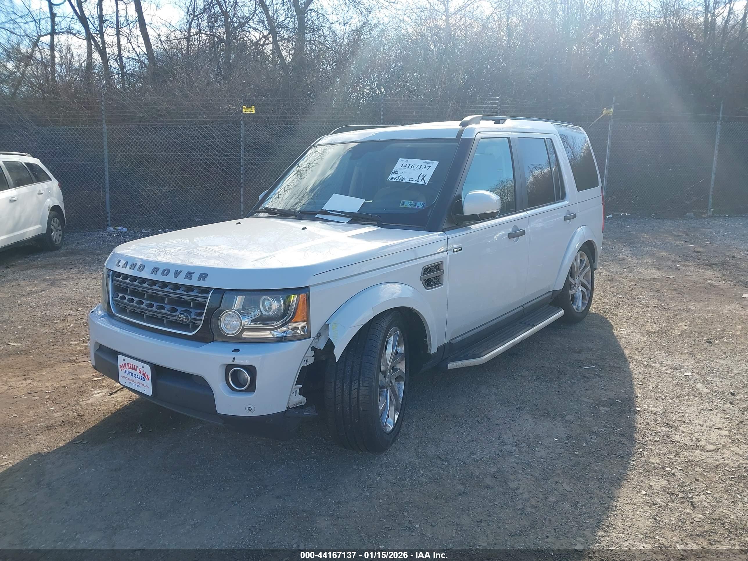 LAND ROVER image 6