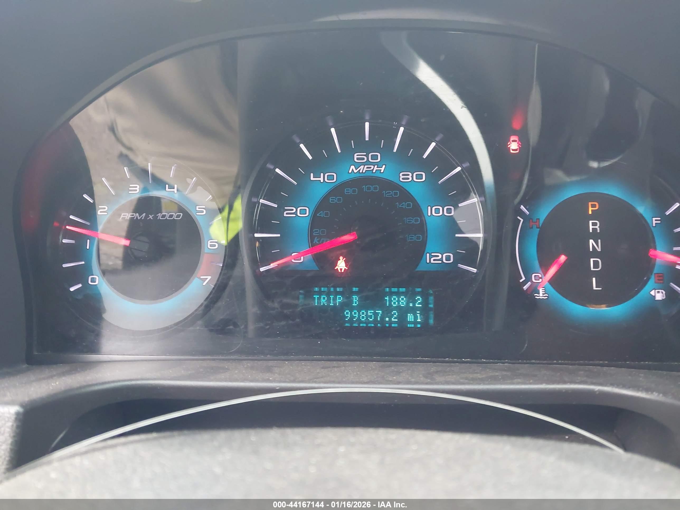 FORD FUSION image 7