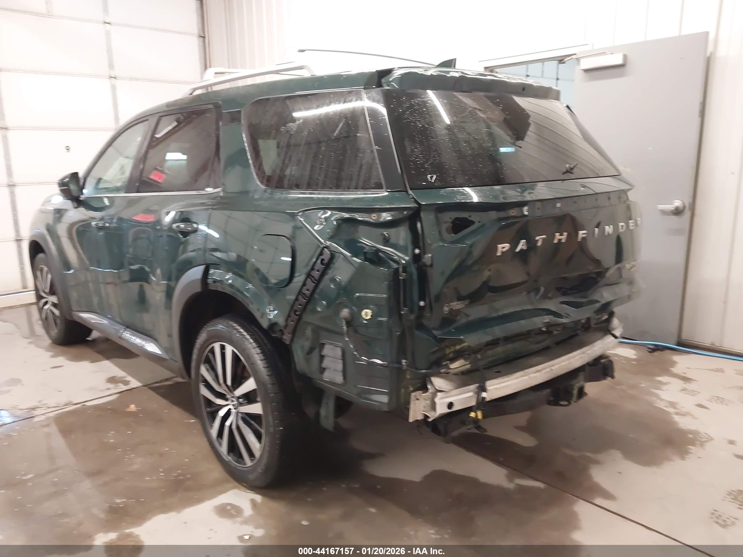 NISSAN PATHFINDER image 3