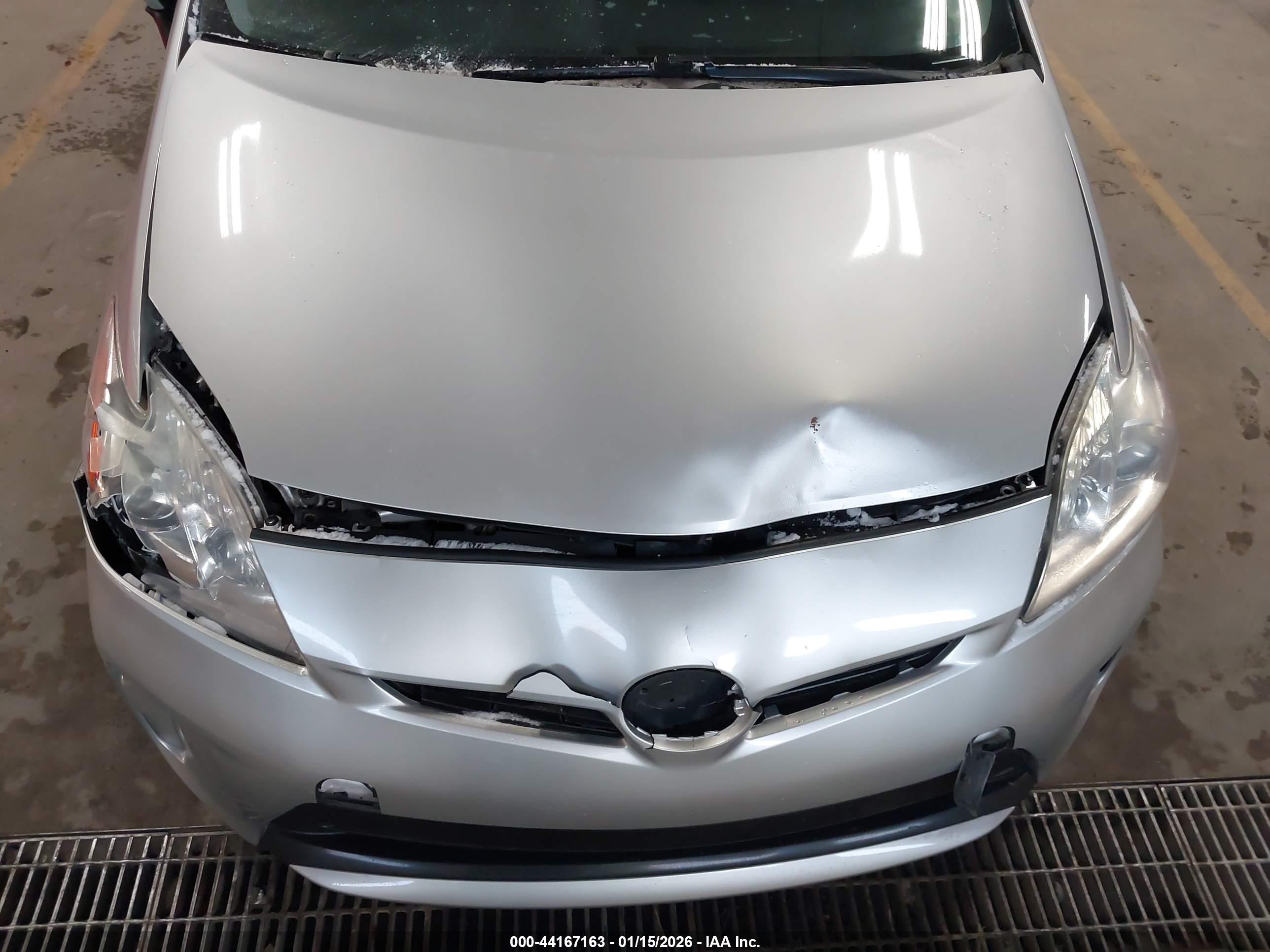 TOYOTA PRIUS image 6