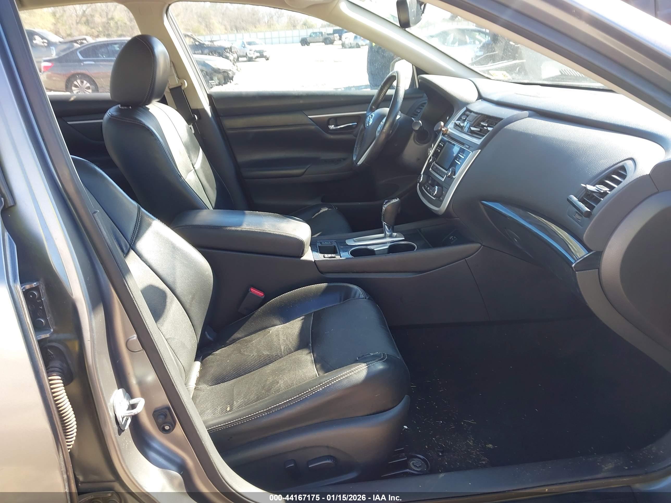 NISSAN ALTIMA image 5