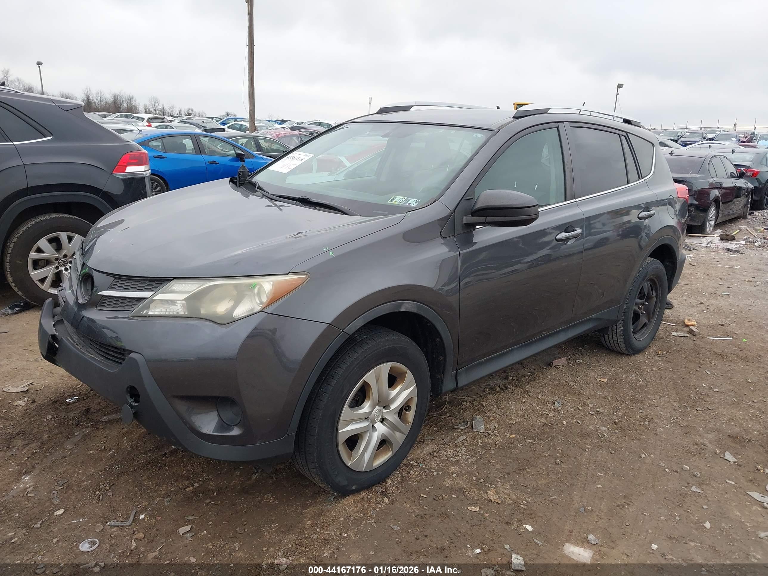 TOYOTA RAV4 image 2