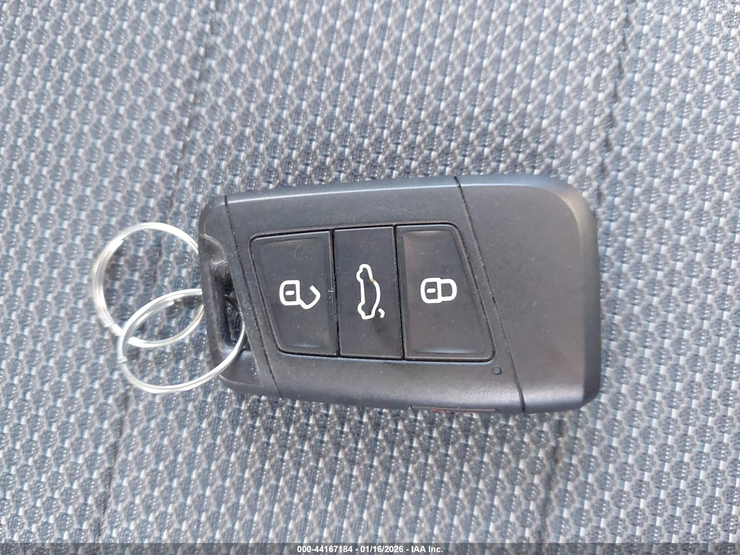 VOLKSWAGEN TAOS image 11