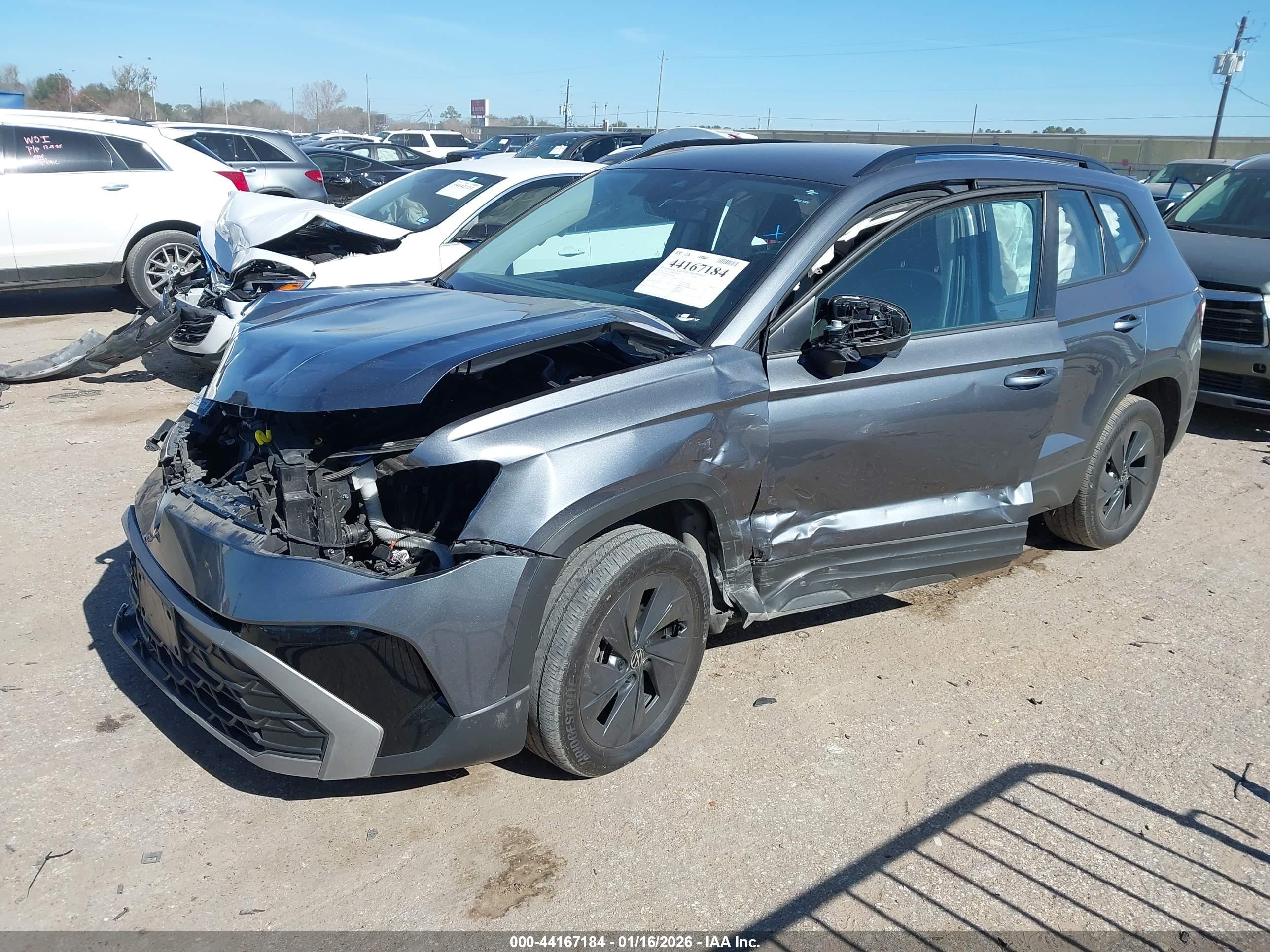 VOLKSWAGEN TAOS image 2