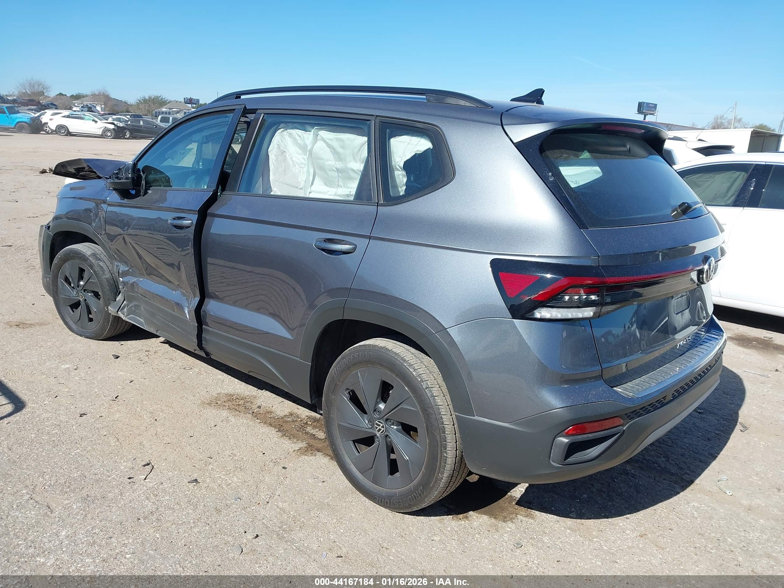 VOLKSWAGEN TAOS image 3