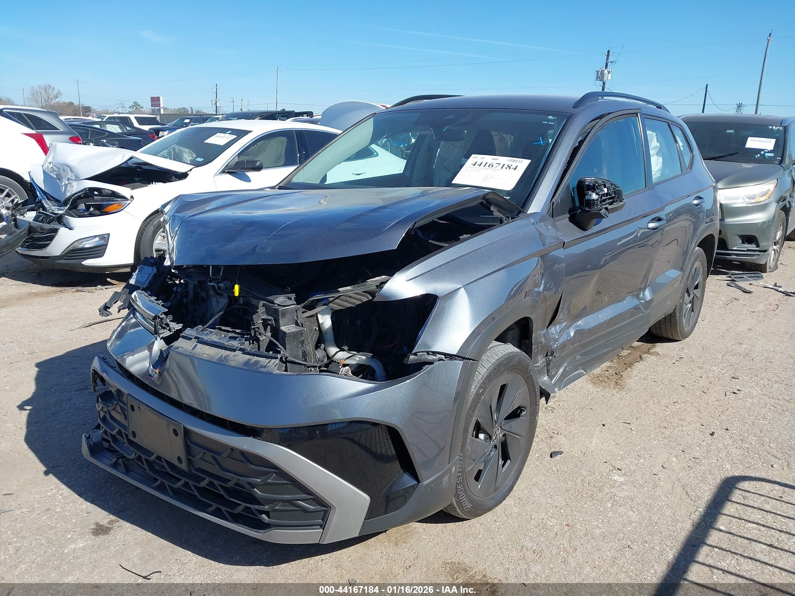 VOLKSWAGEN TAOS image 6