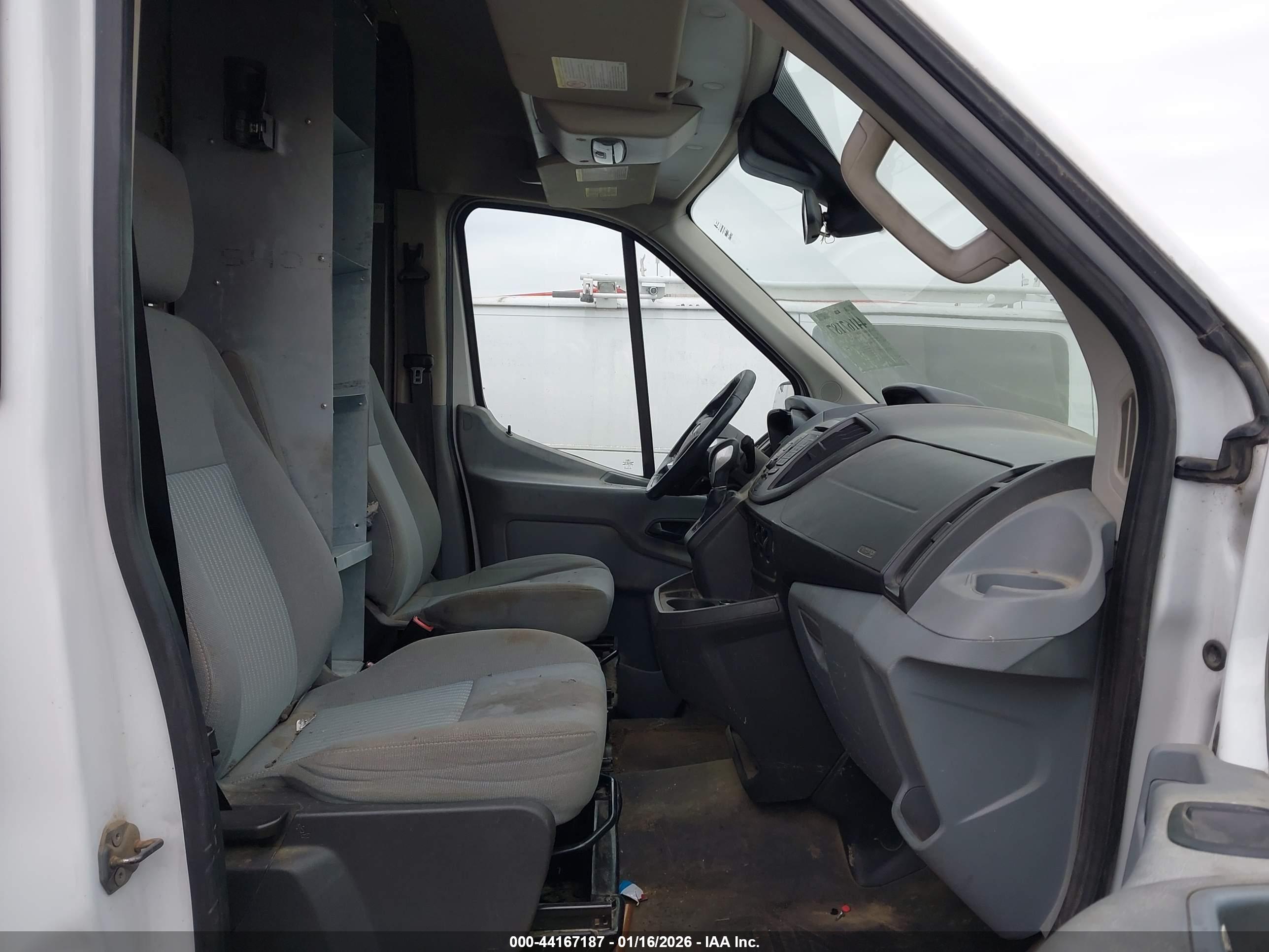 FORD TRANSIT-250 image 5