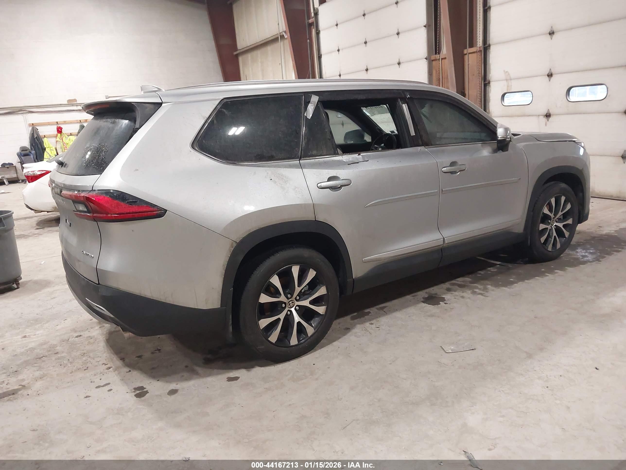 TOYOTA GRAND image 4