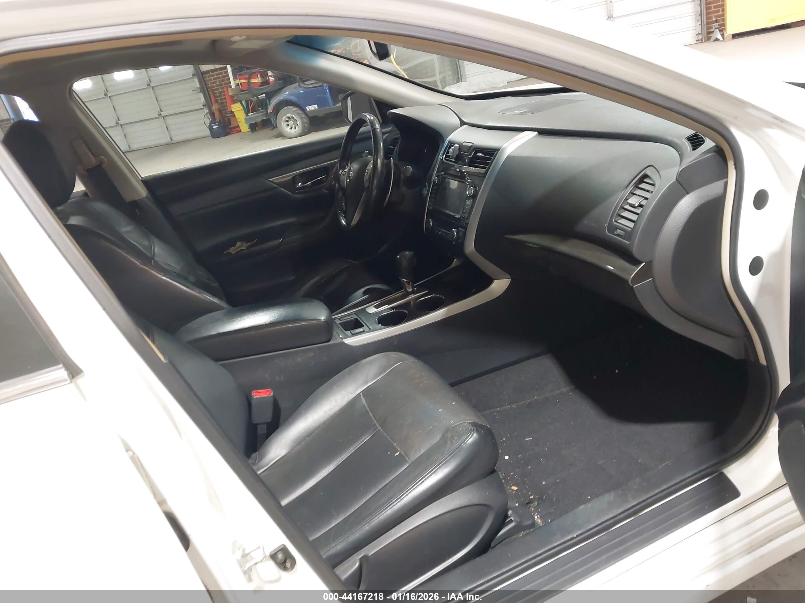NISSAN ALTIMA image 5