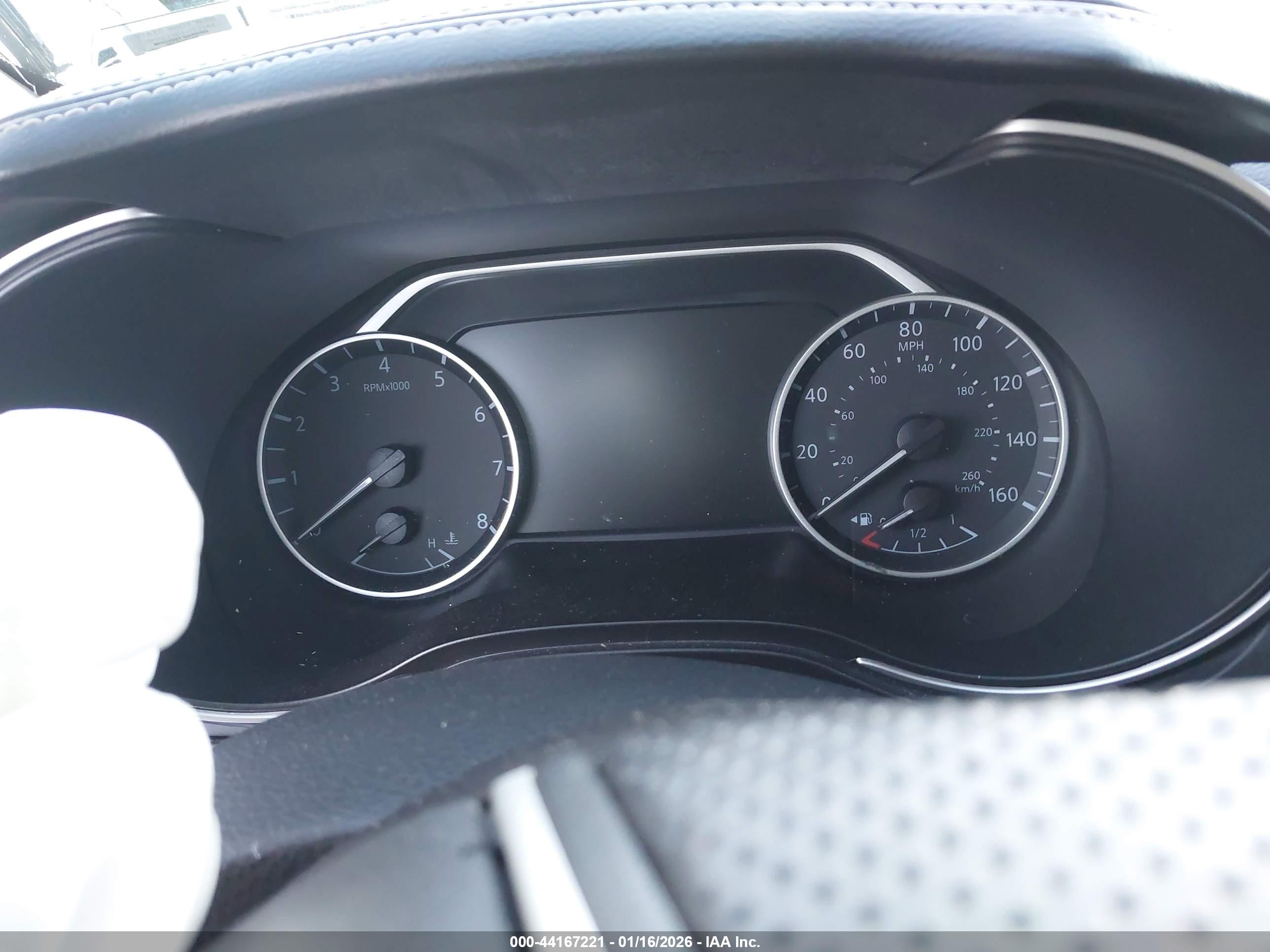 NISSAN MAXIMA image 7