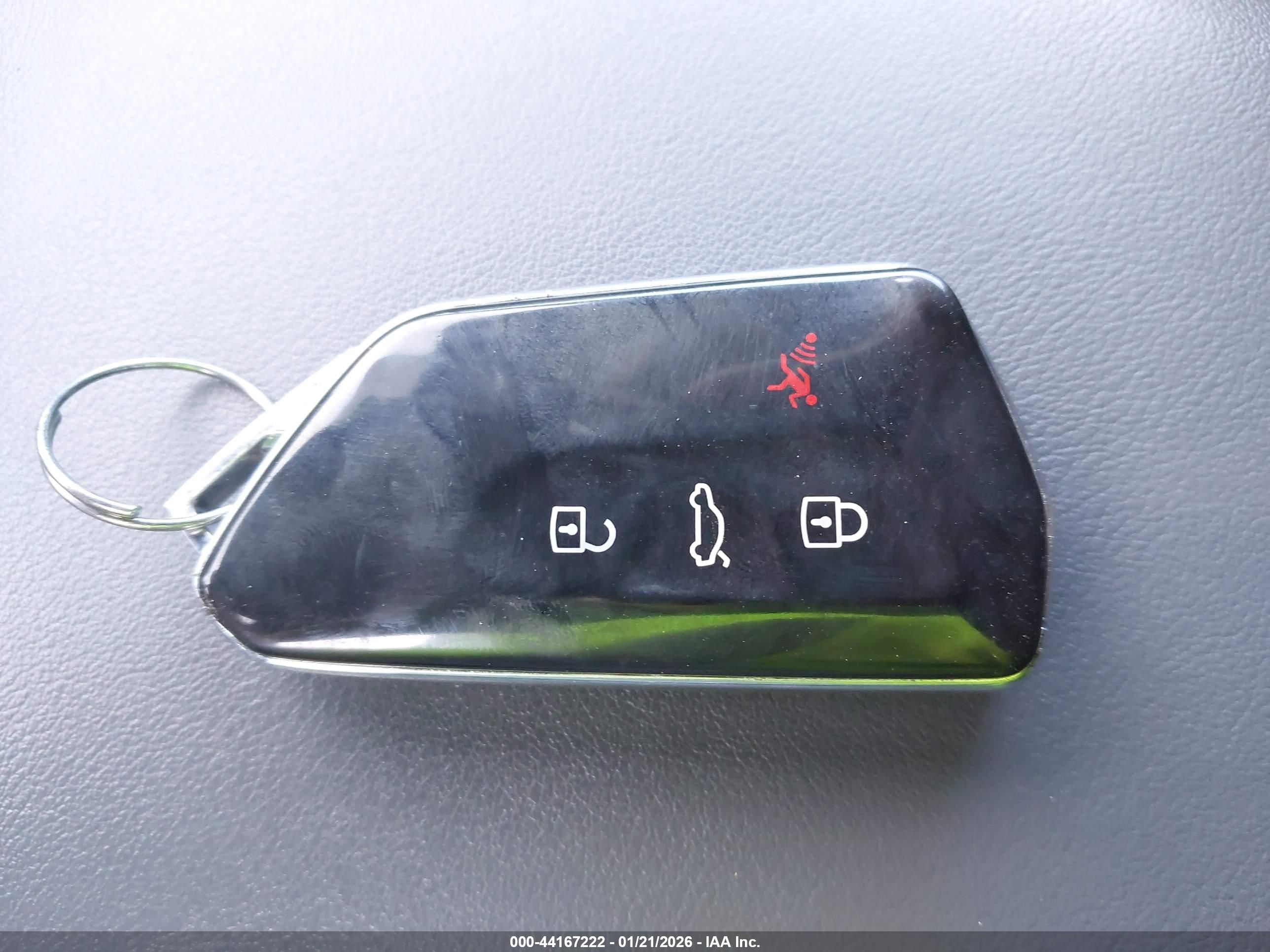 VOLKSWAGEN ID.4 image 11