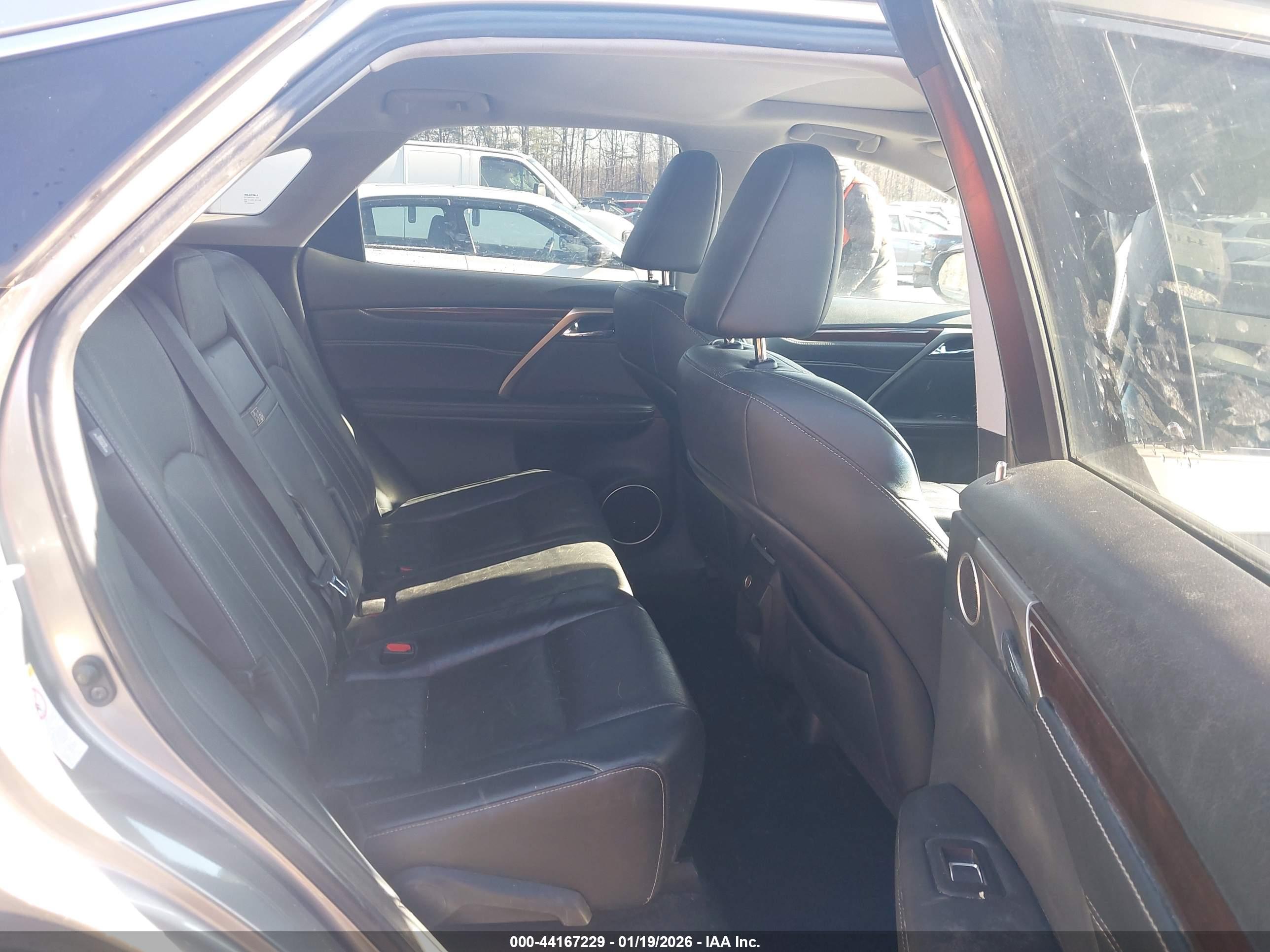 LEXUS RX image 8