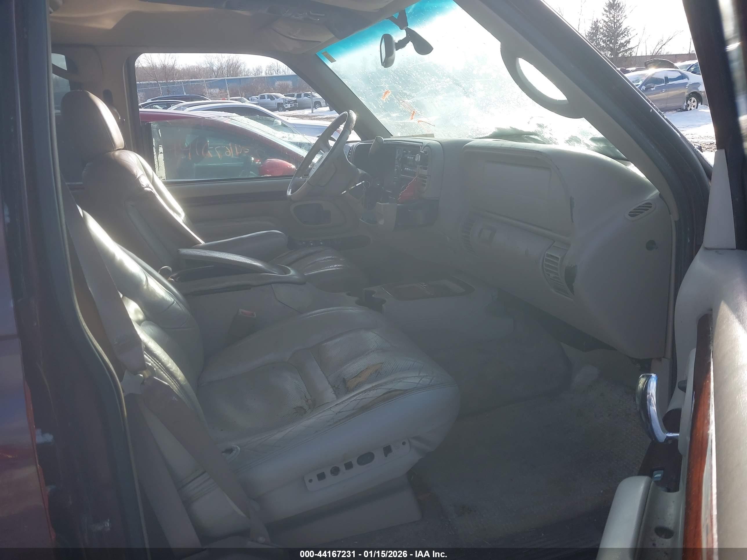 CADILLAC ESCALADE image 5