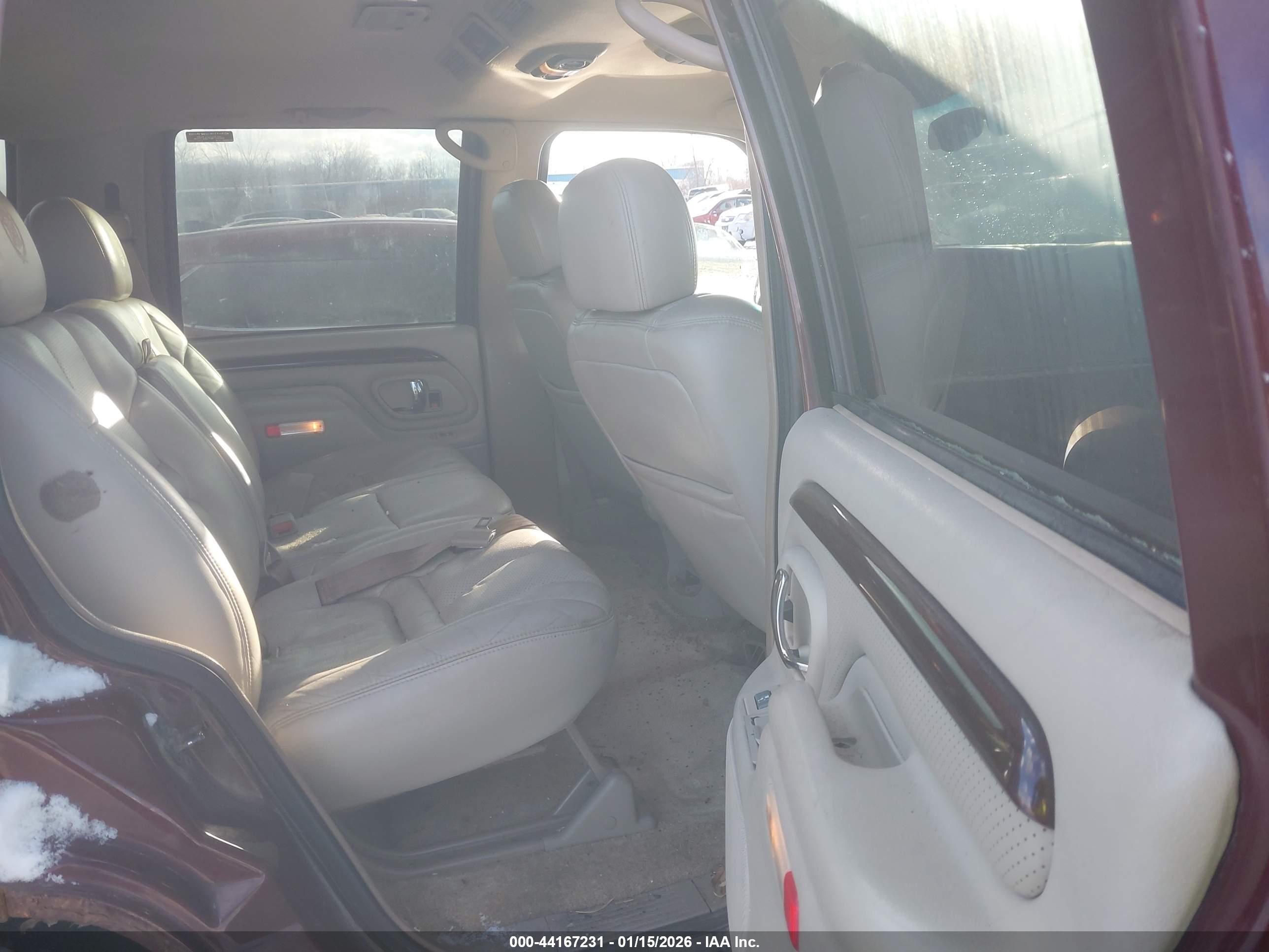CADILLAC ESCALADE image 8