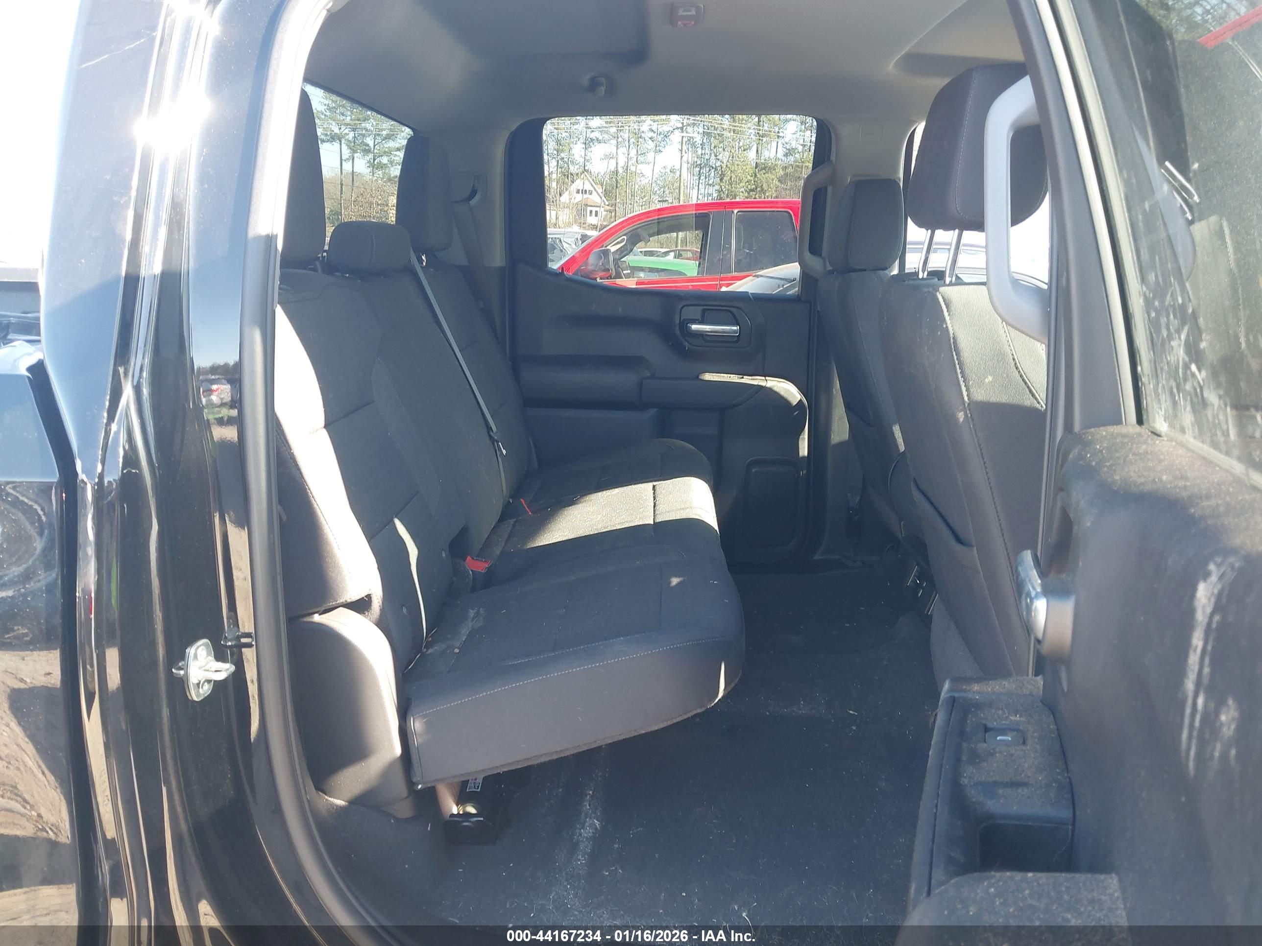 CHEVROLET SILVERADO image 8