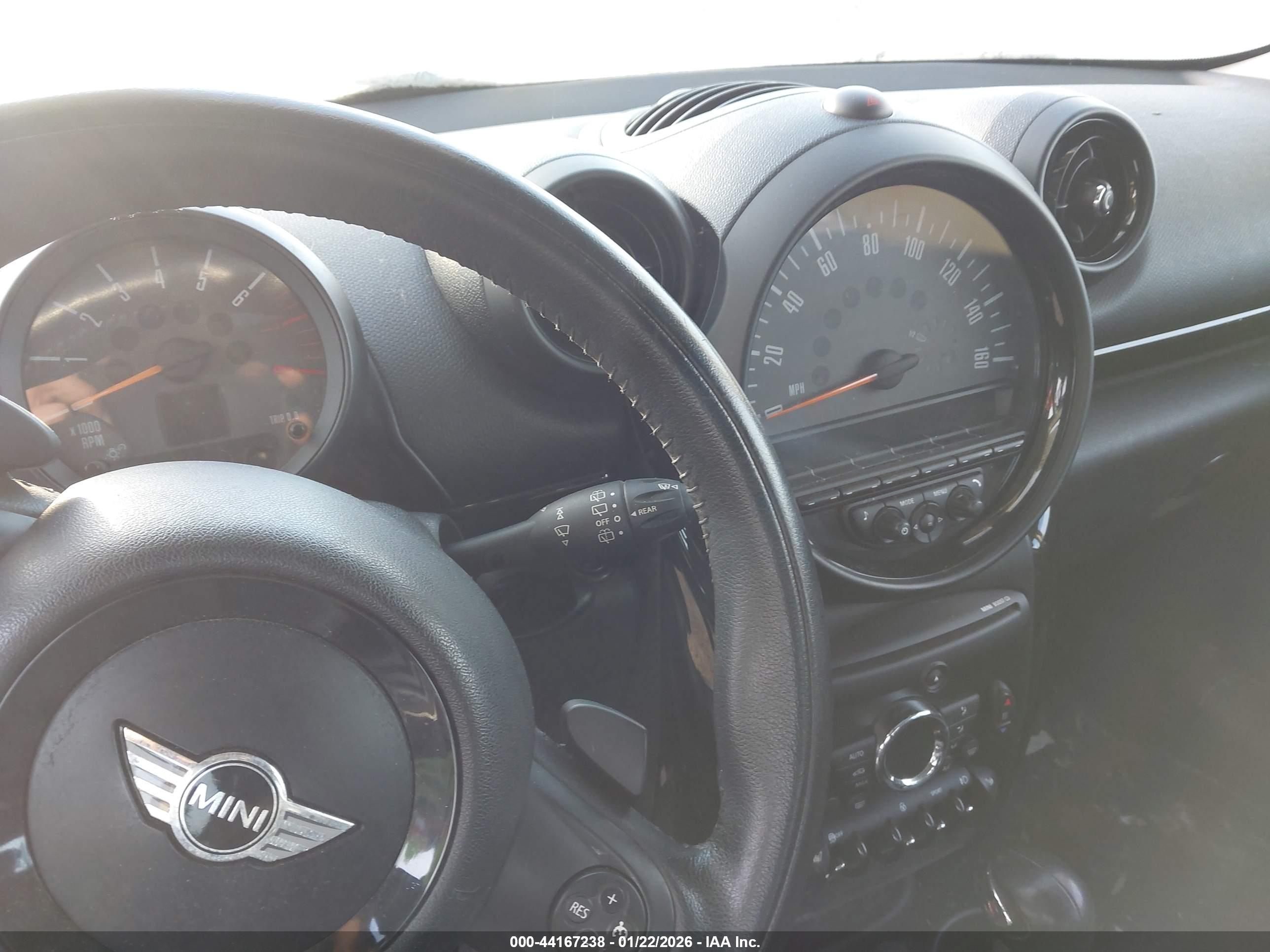MINI COUNTRYMAN image 7