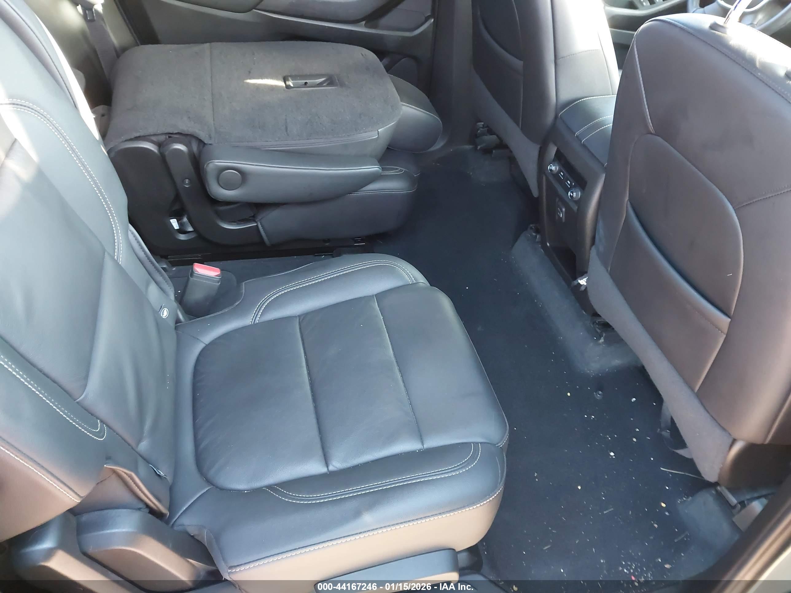 CHEVROLET TRAVERSE image 8