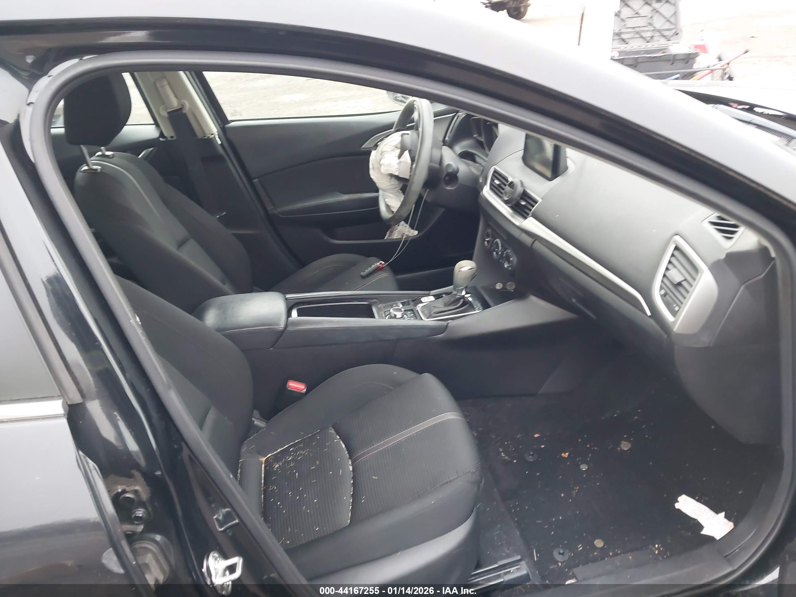 MAZDA MAZDA3 image 5