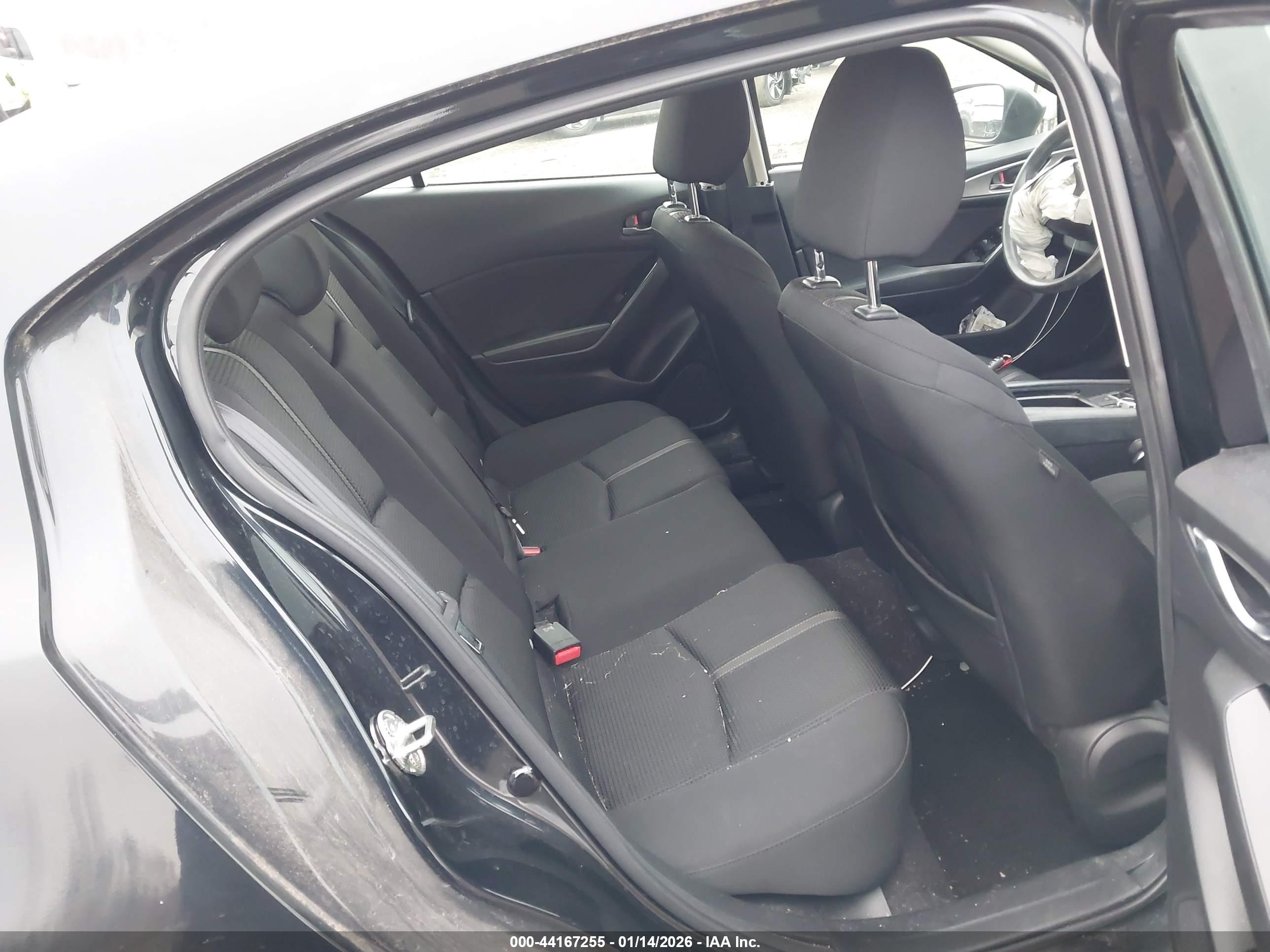 MAZDA MAZDA3 image 8
