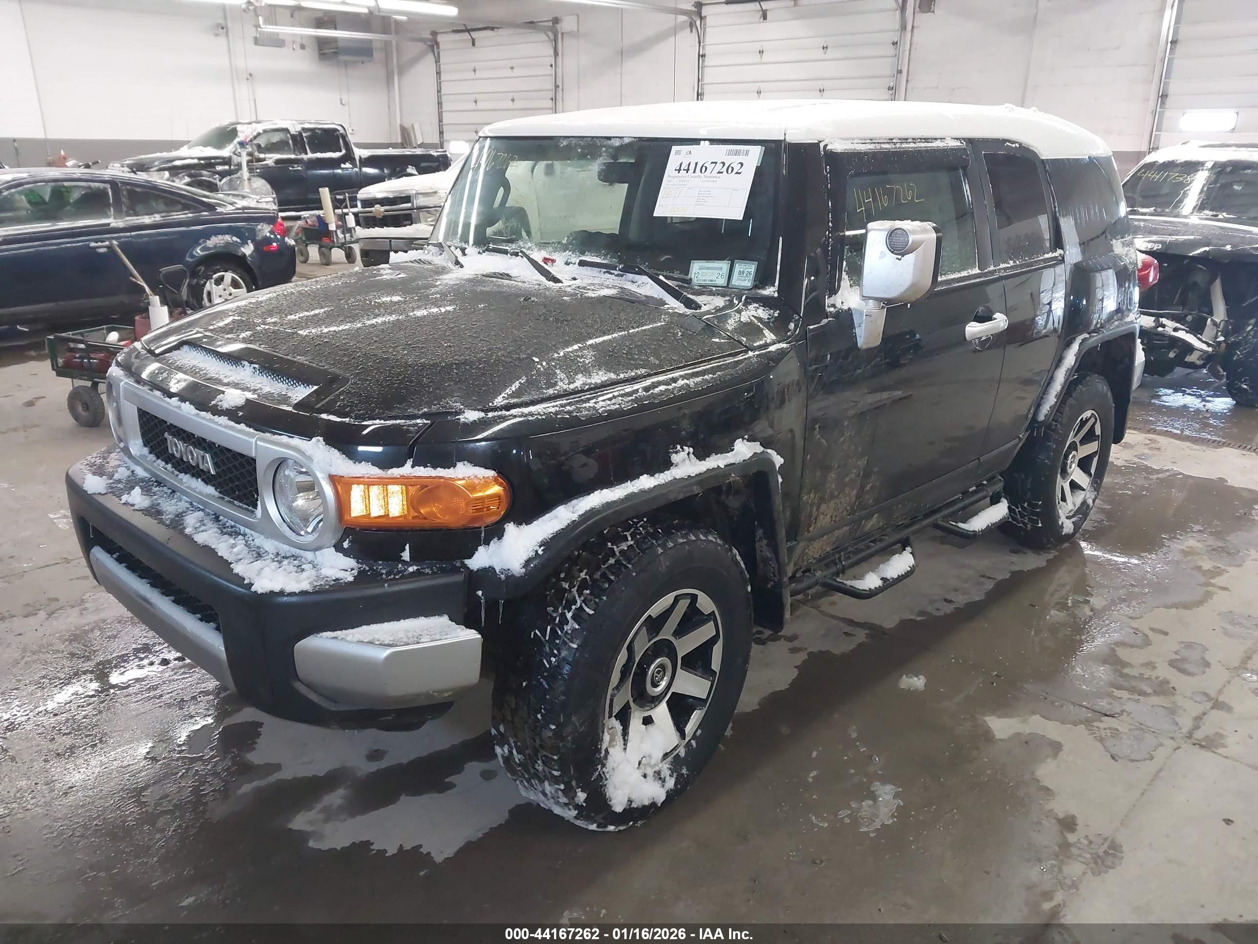 TOYOTA FJ image 2