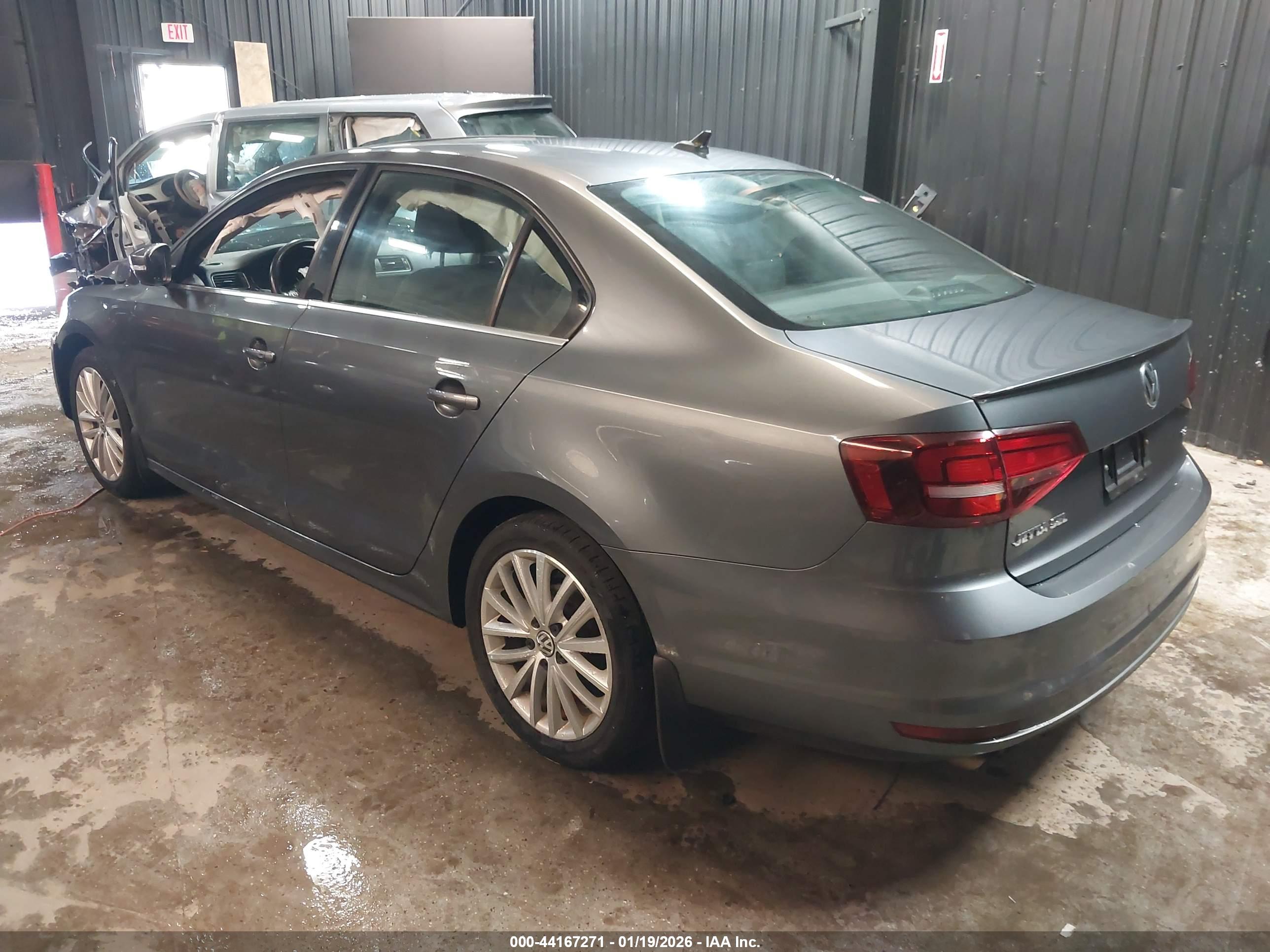 VOLKSWAGEN JETTA image 3