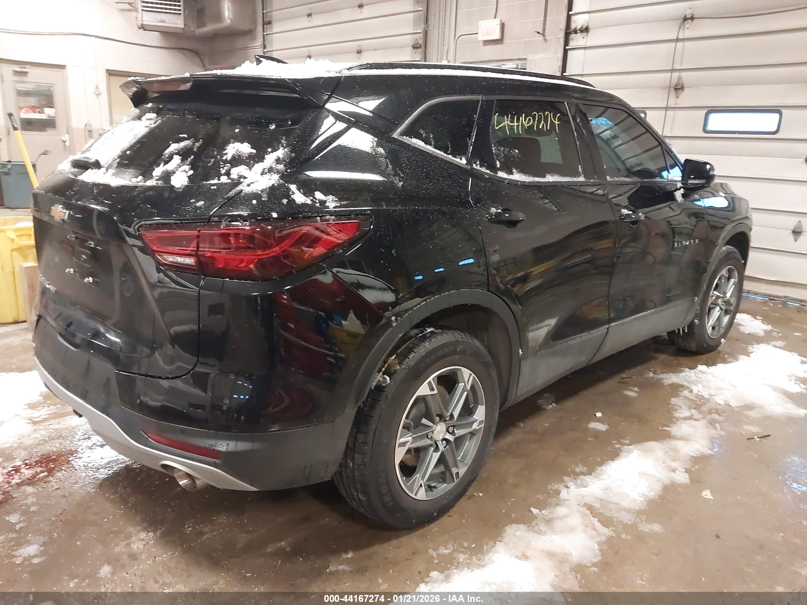 CHEVROLET BLAZER image 4