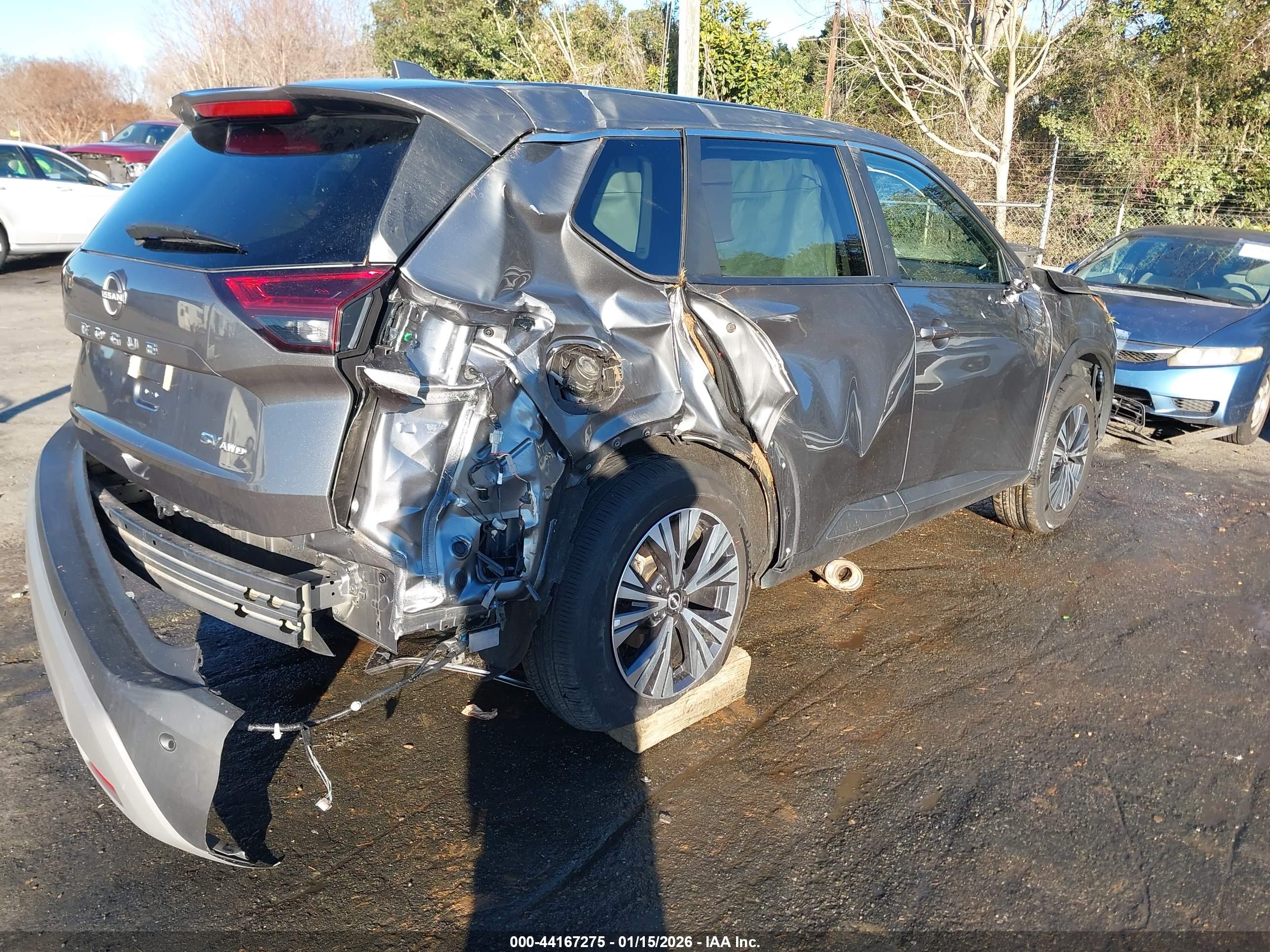 NISSAN ROGUE image 4
