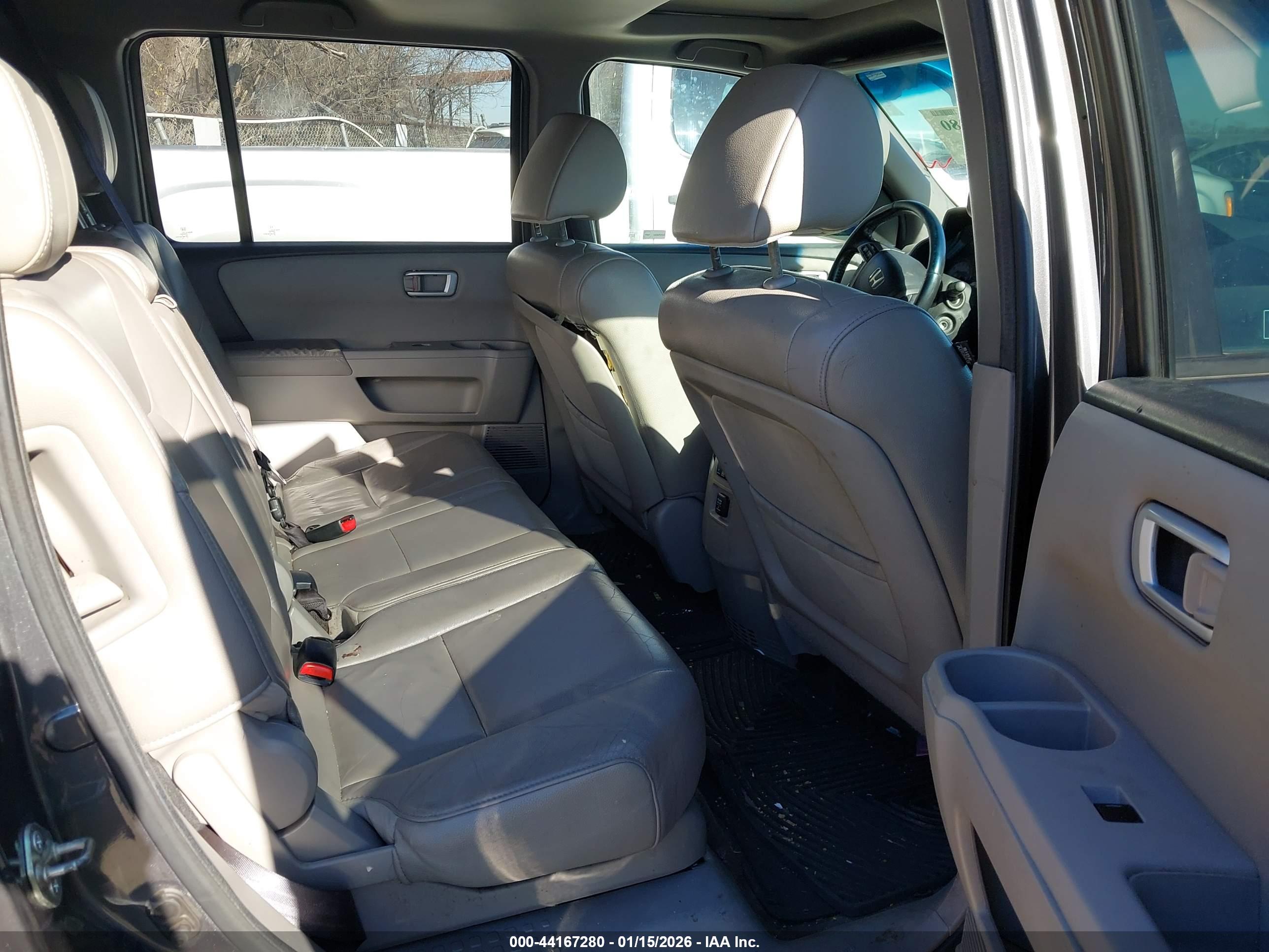 HONDA PILOT image 8