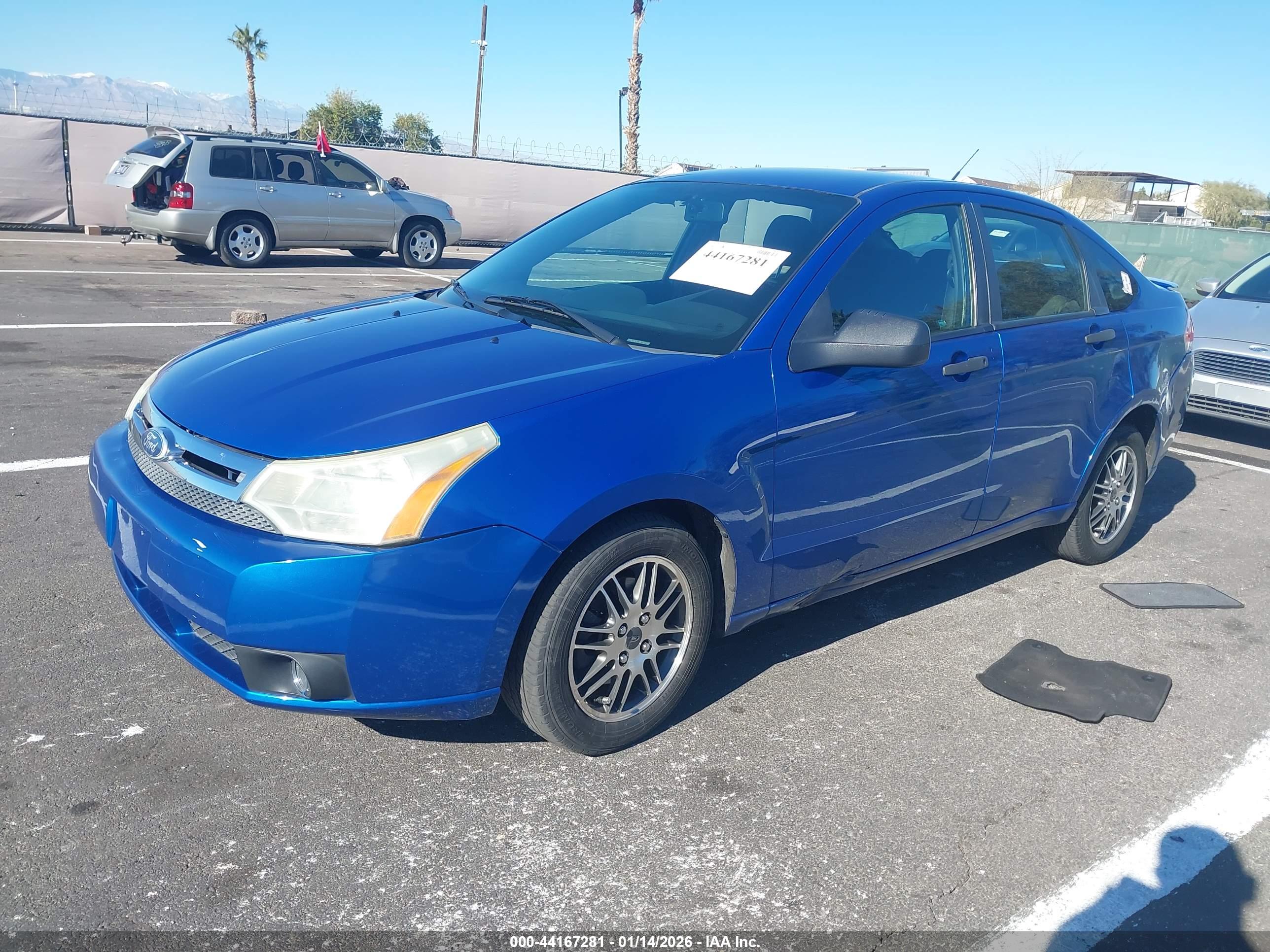 FORD FOCUS image 2