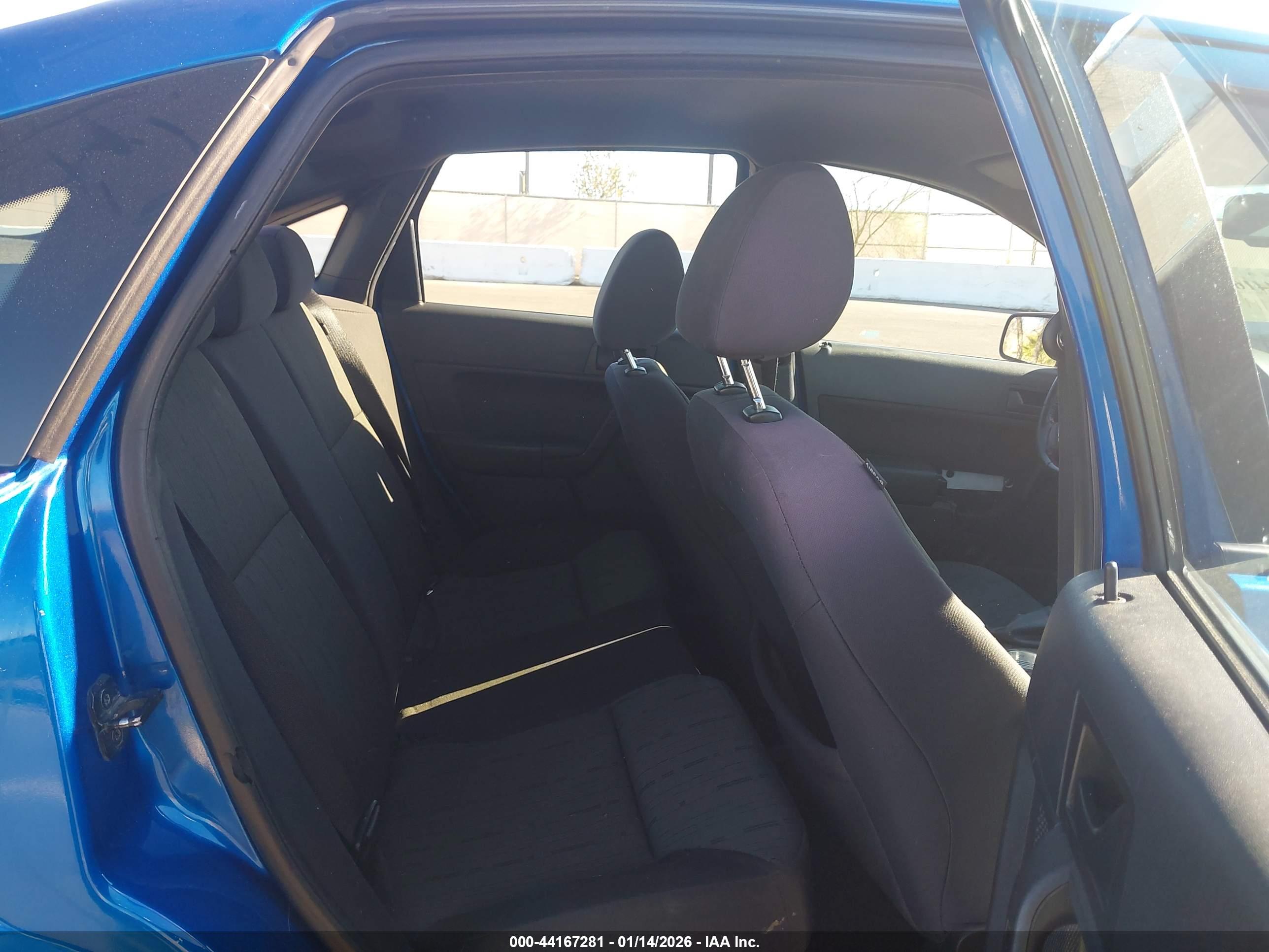 FORD FOCUS image 8