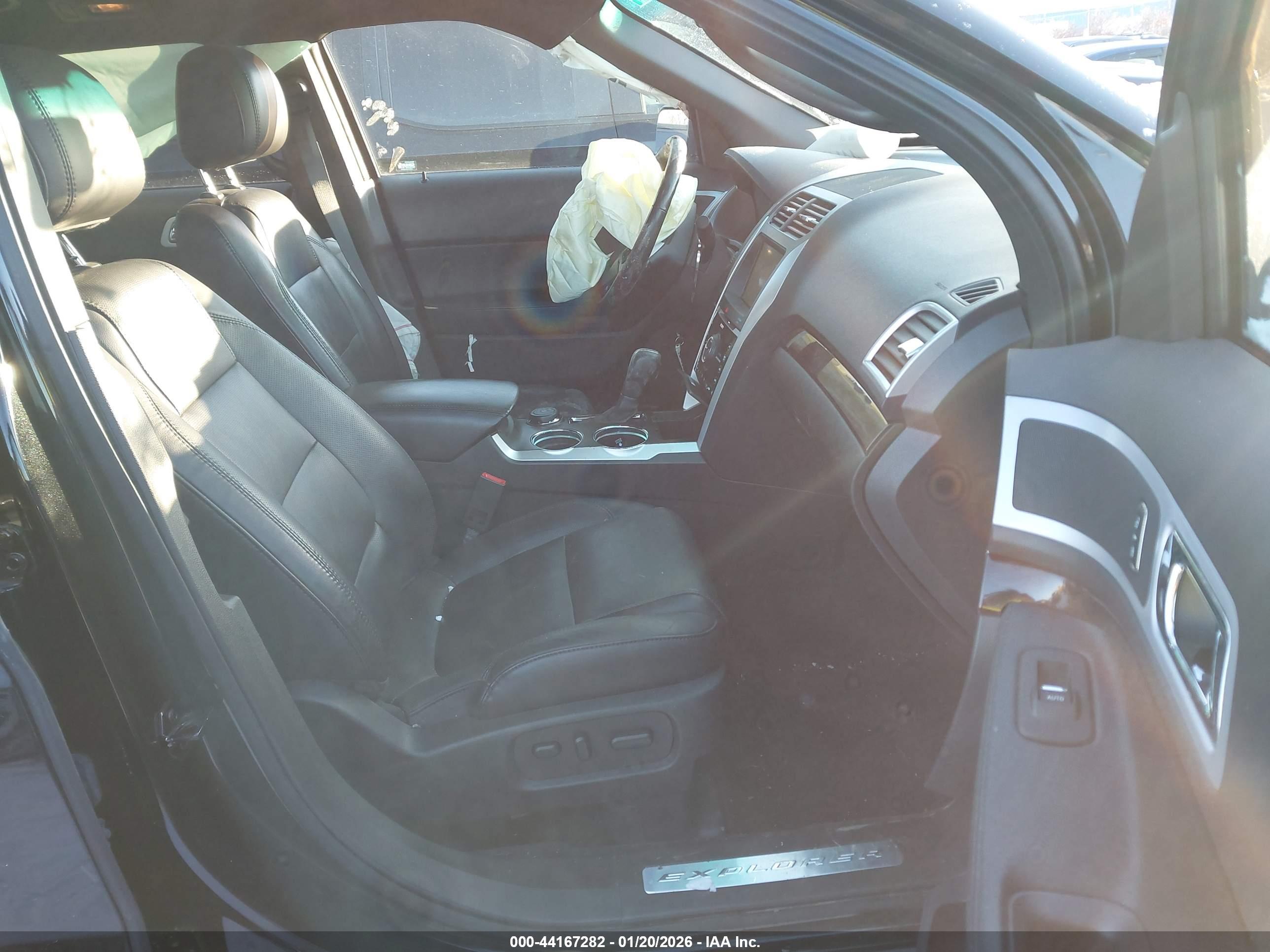 FORD EXPLORER image 5