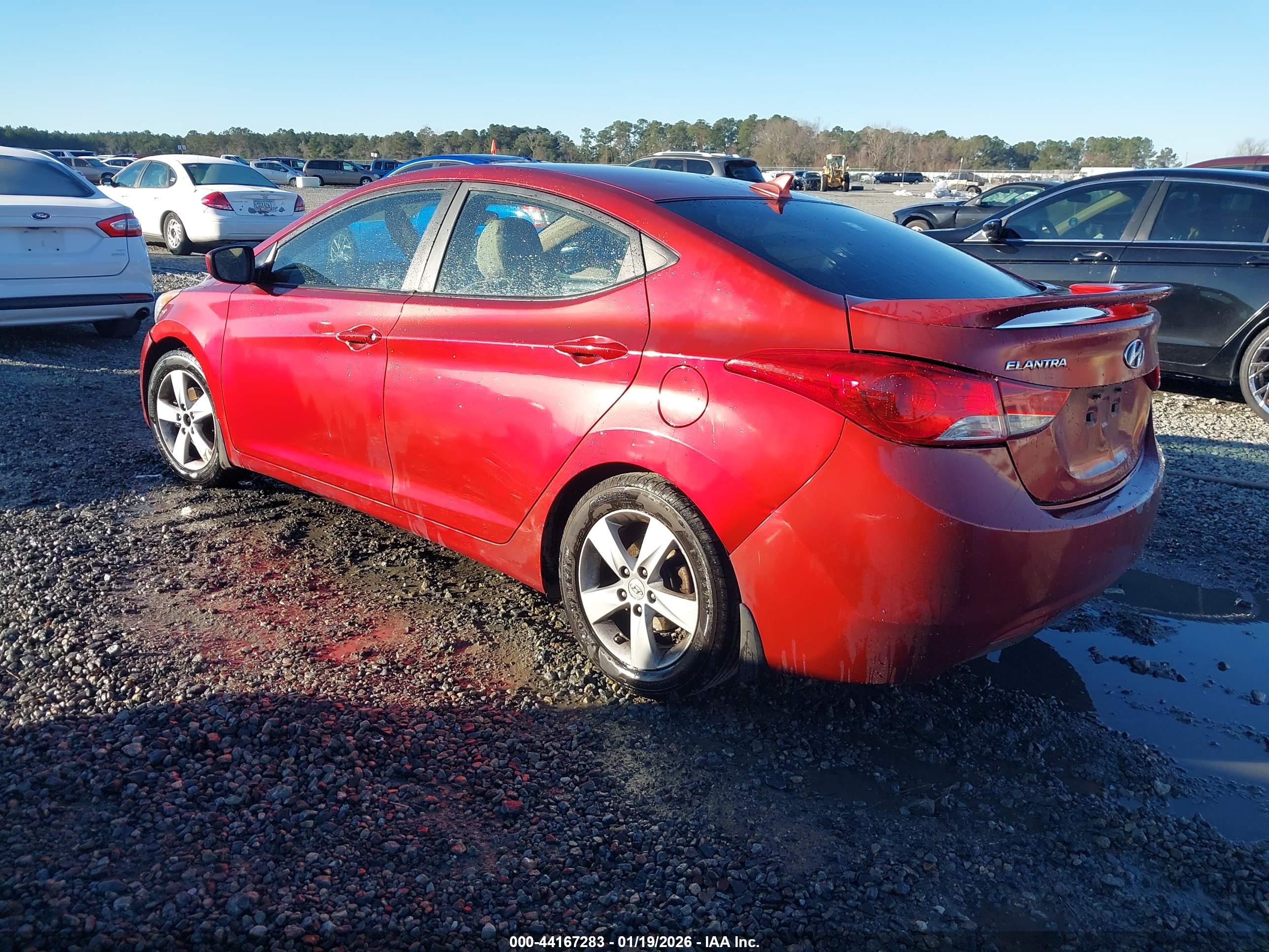 HYUNDAI ELANTRA image 3