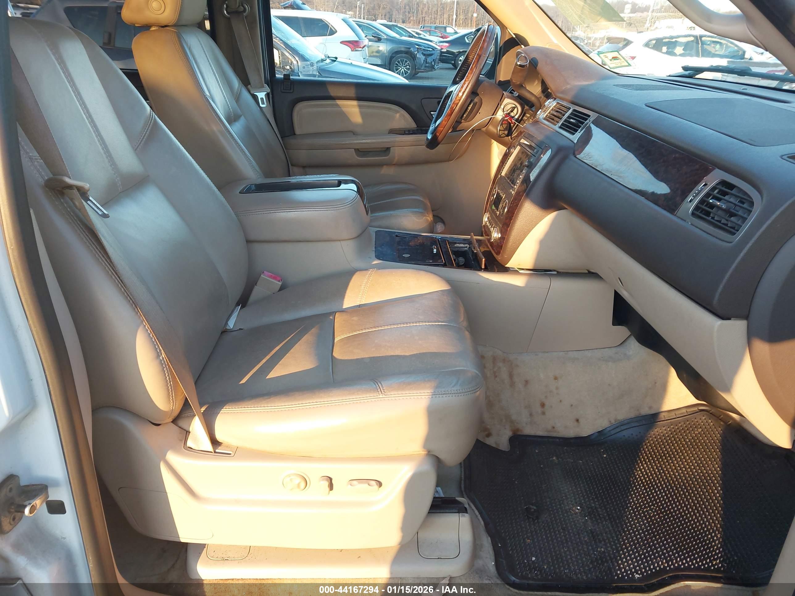 GMC YUKON image 5