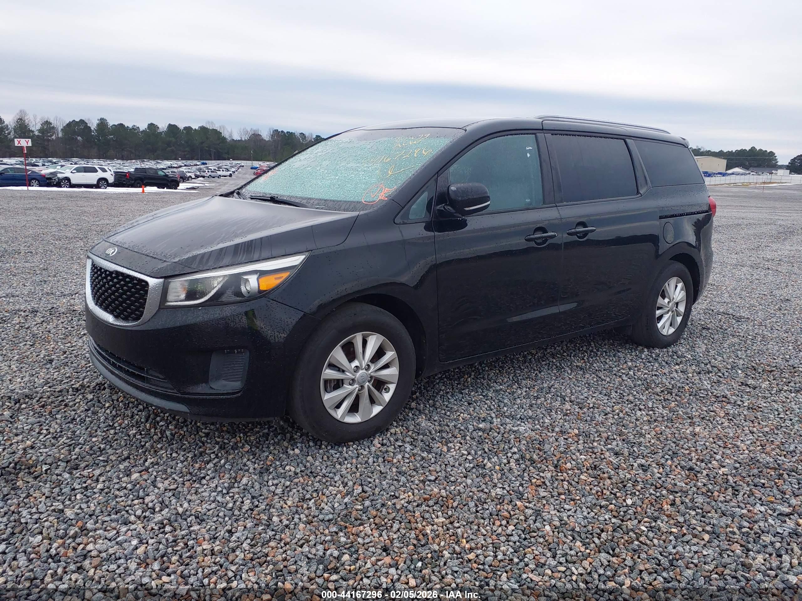 KIA SEDONA image 2