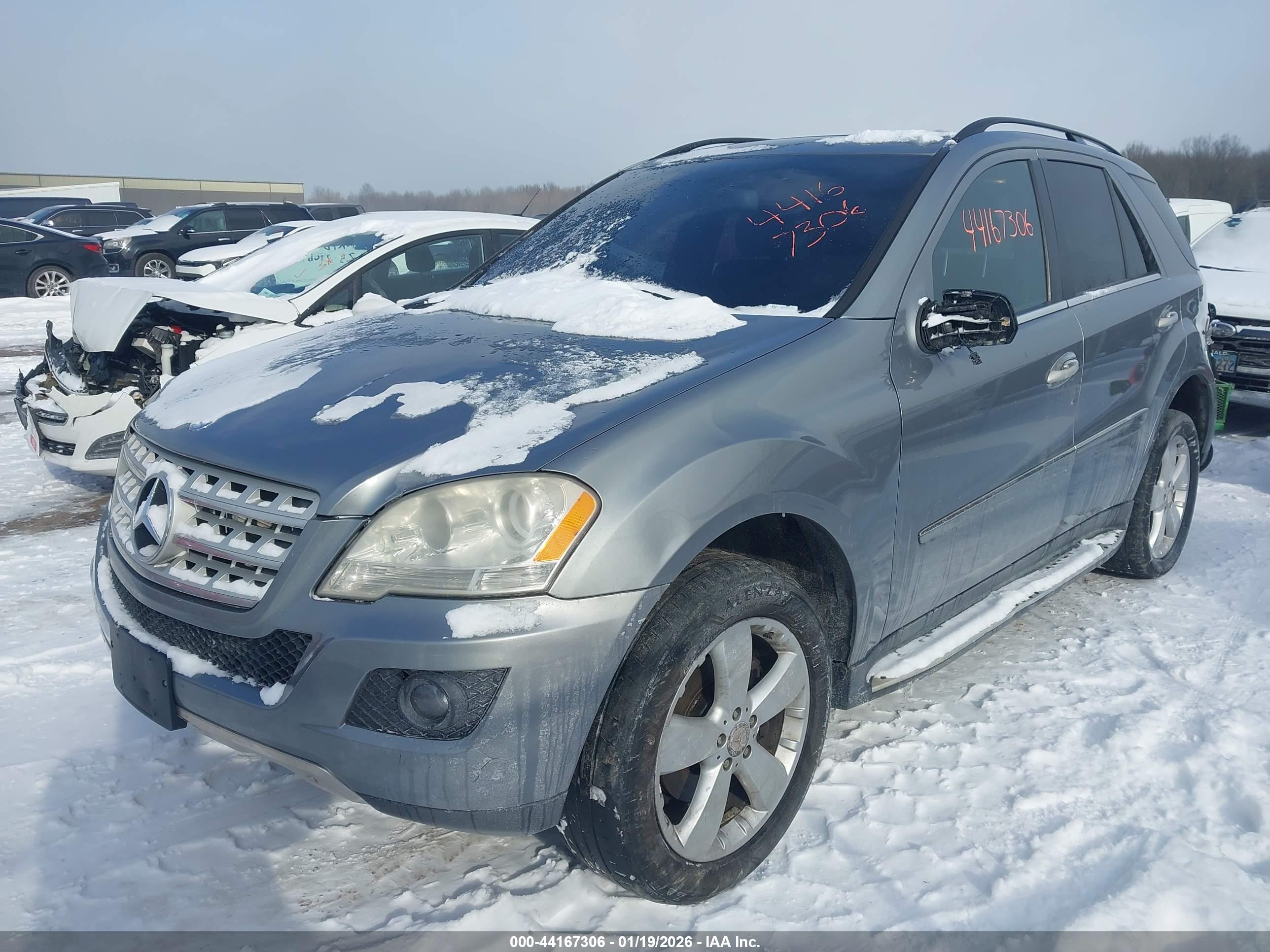 MERCEDES-BENZ ML image 2